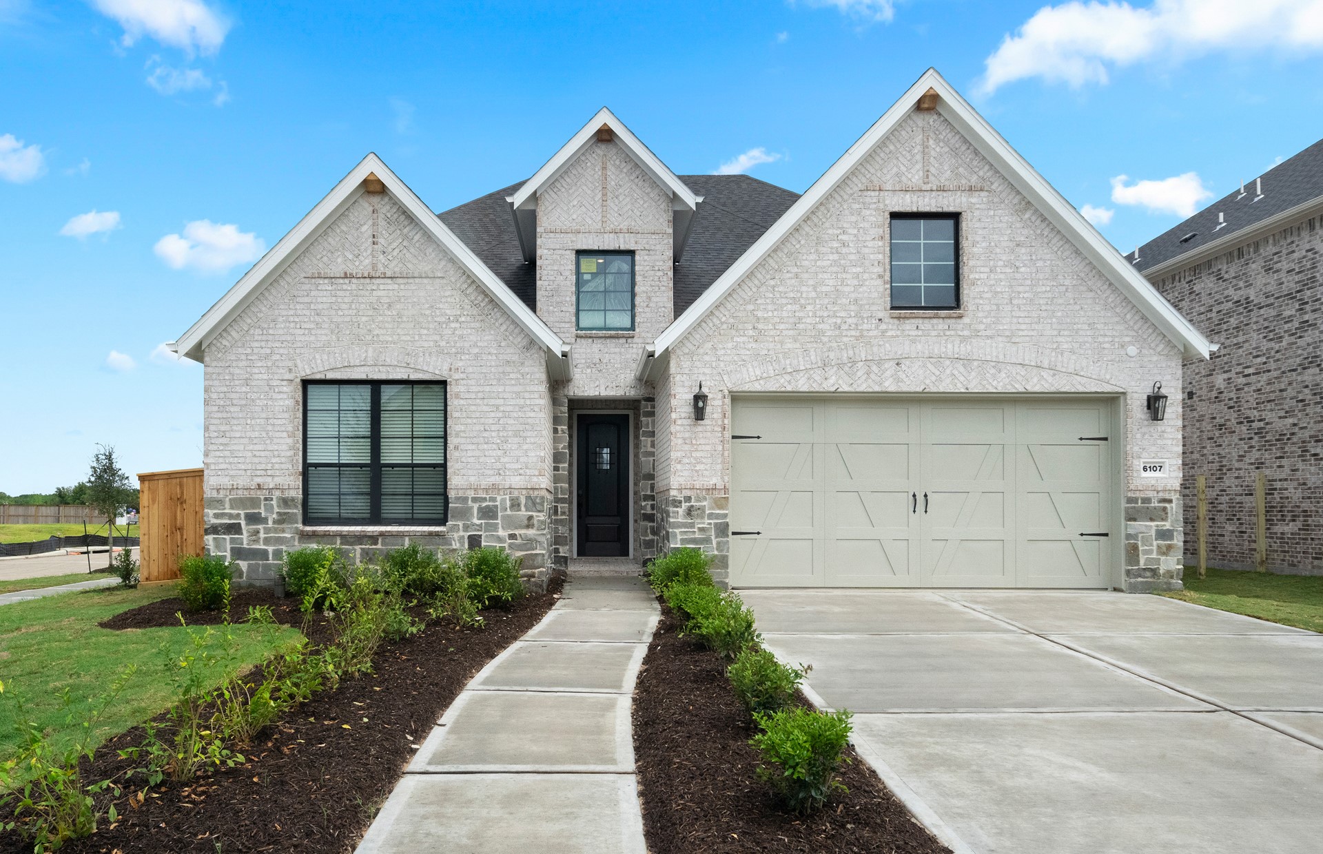6107 Lush Pasture Lane Property Photo 1