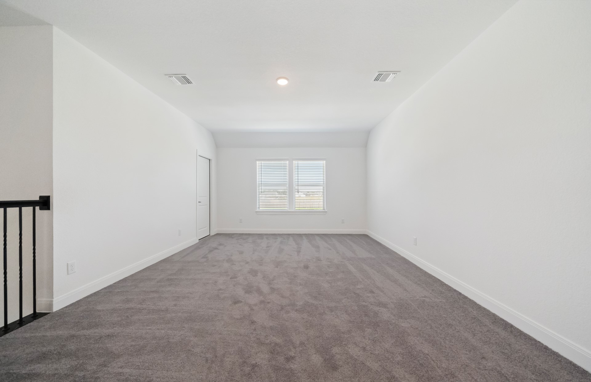 6107 Lush Pasture Lane Property Photo 4