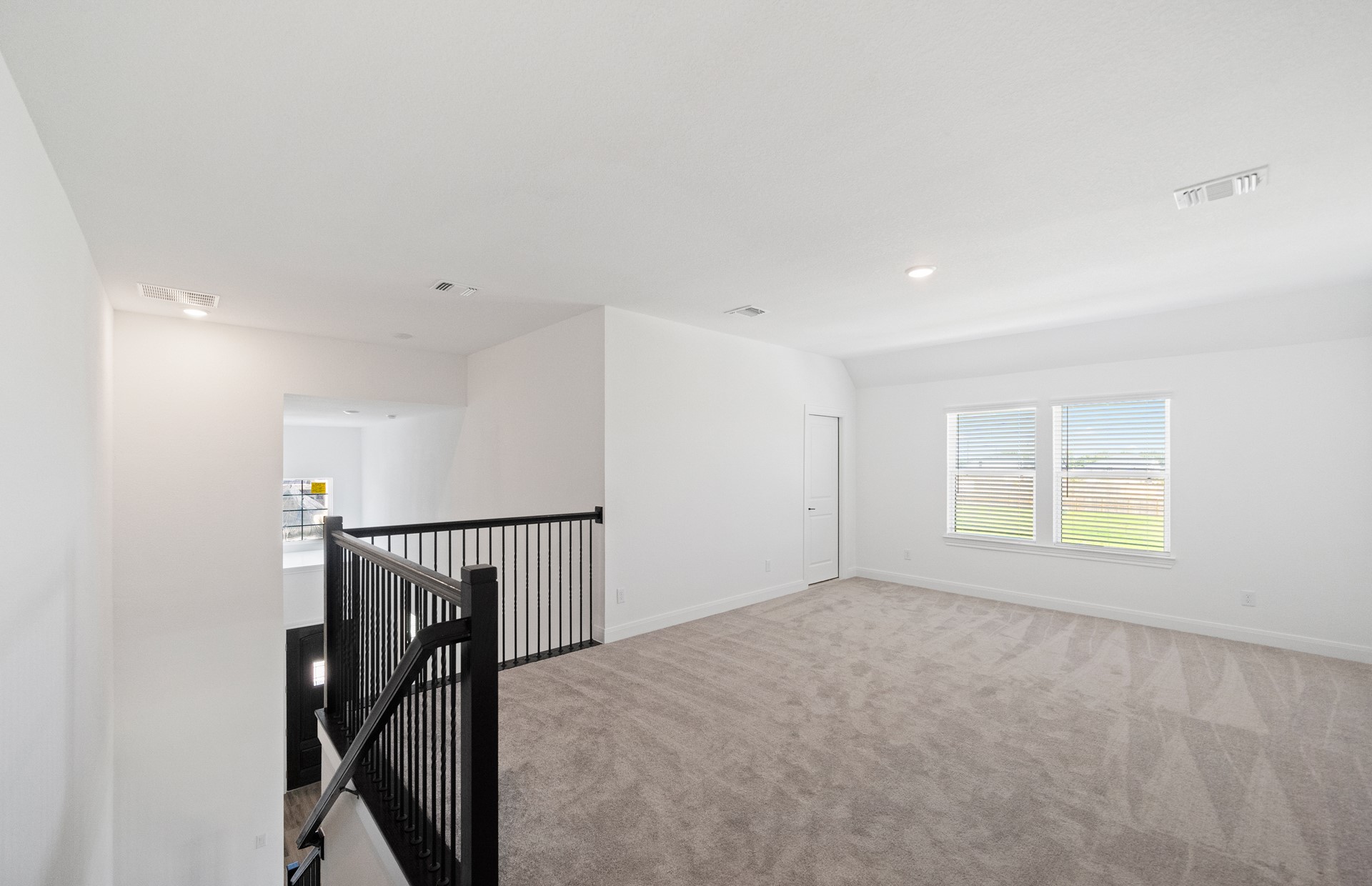 6107 Lush Pasture Lane Property Photo 8