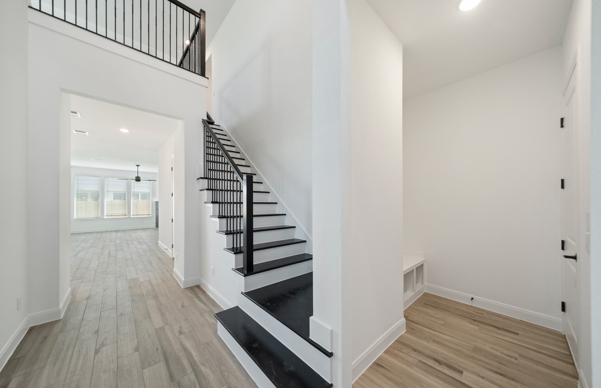 6107 Lush Pasture Lane Property Photo 19