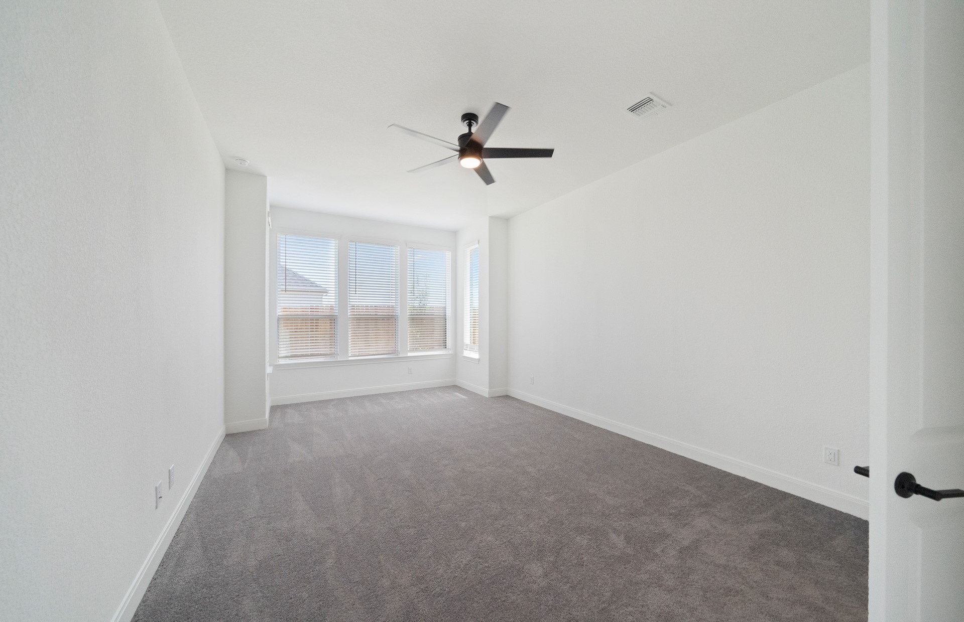 6107 Lush Pasture Lane Property Photo 27