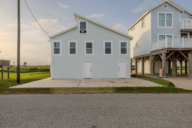 207 Beachfront Drive Property Photo 1