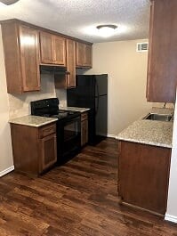 1008 N Houston Avenue Property Photo 2