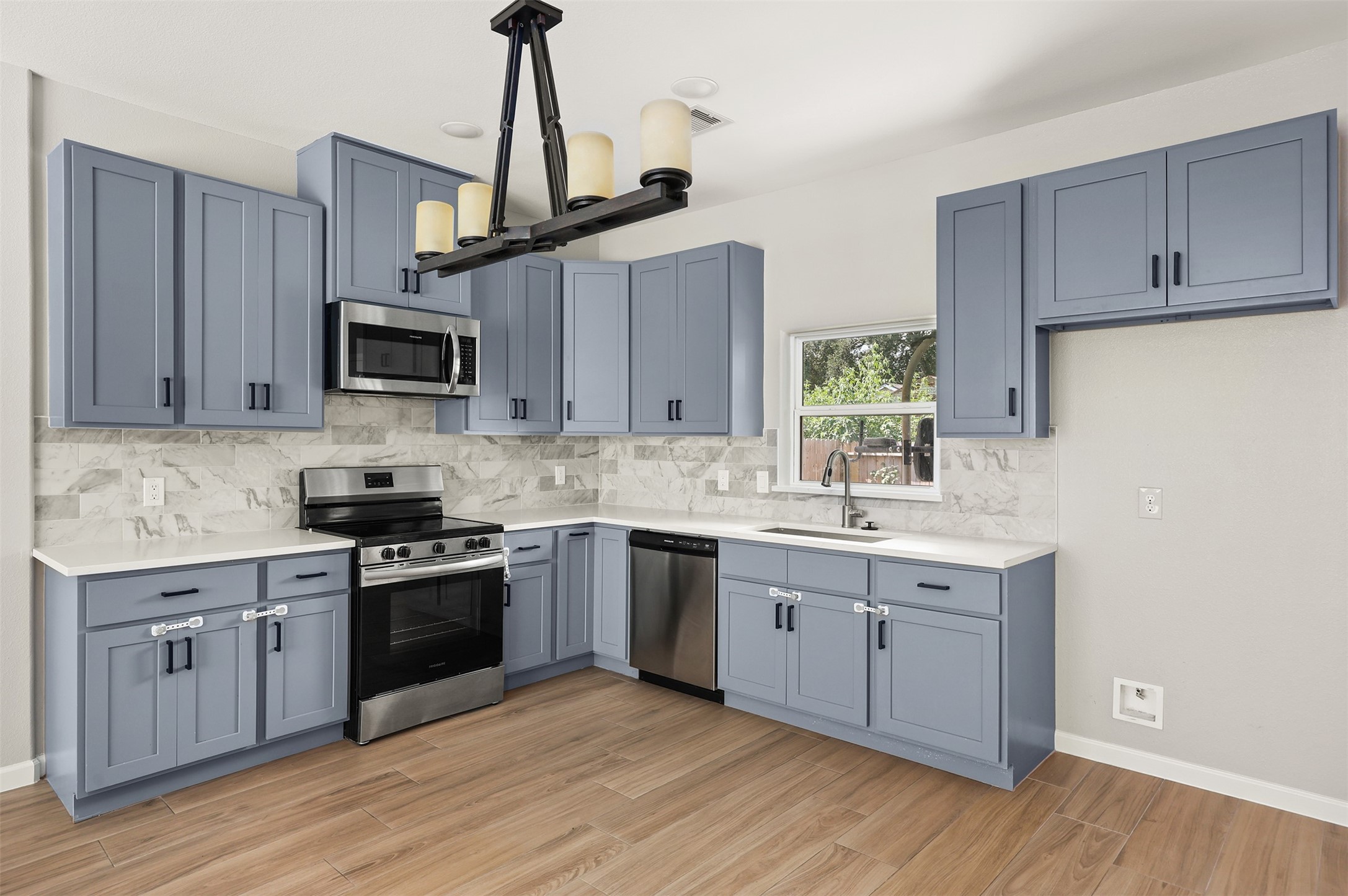 4106 White Street Property Photo 1