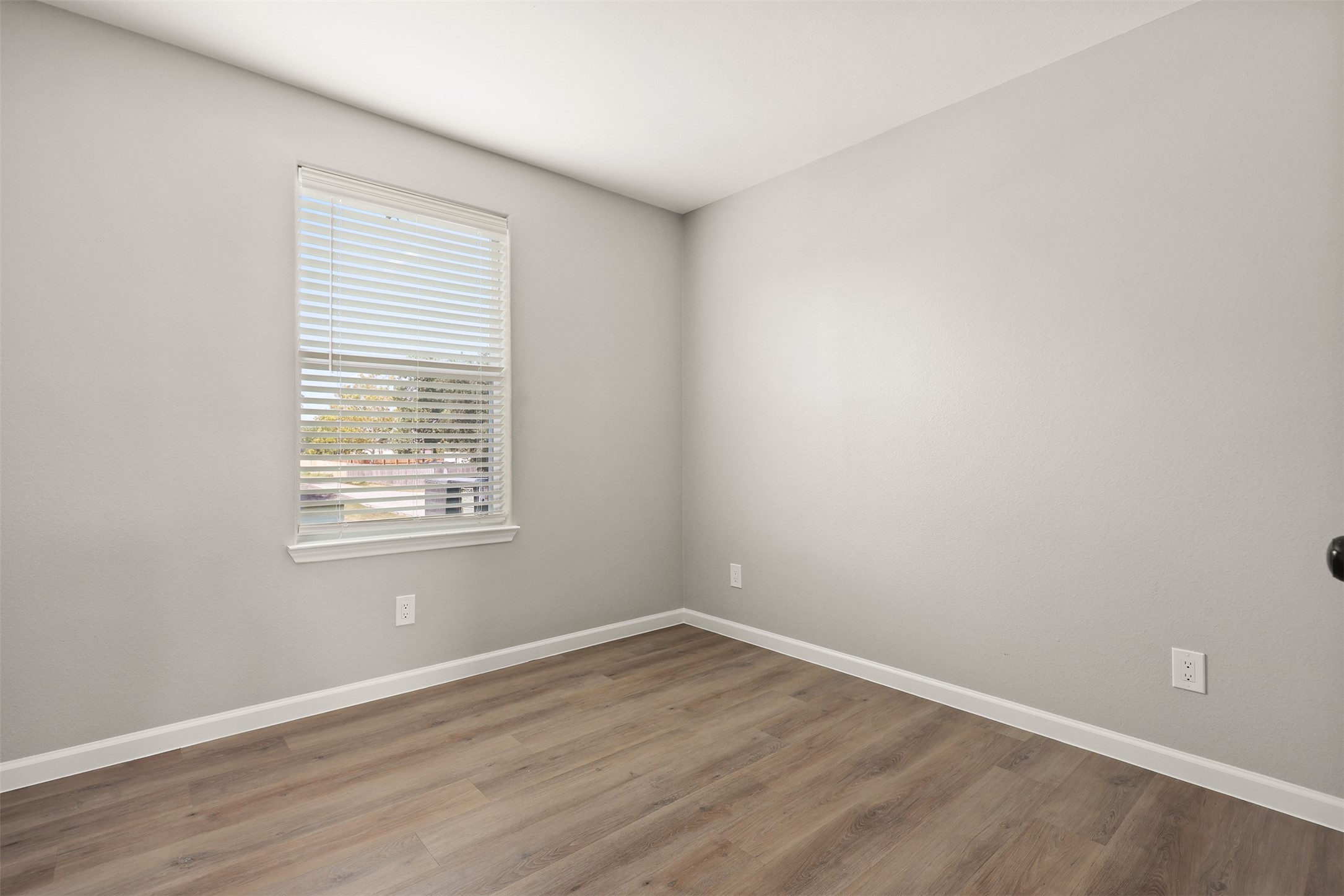 4106 White Street Property Photo 4