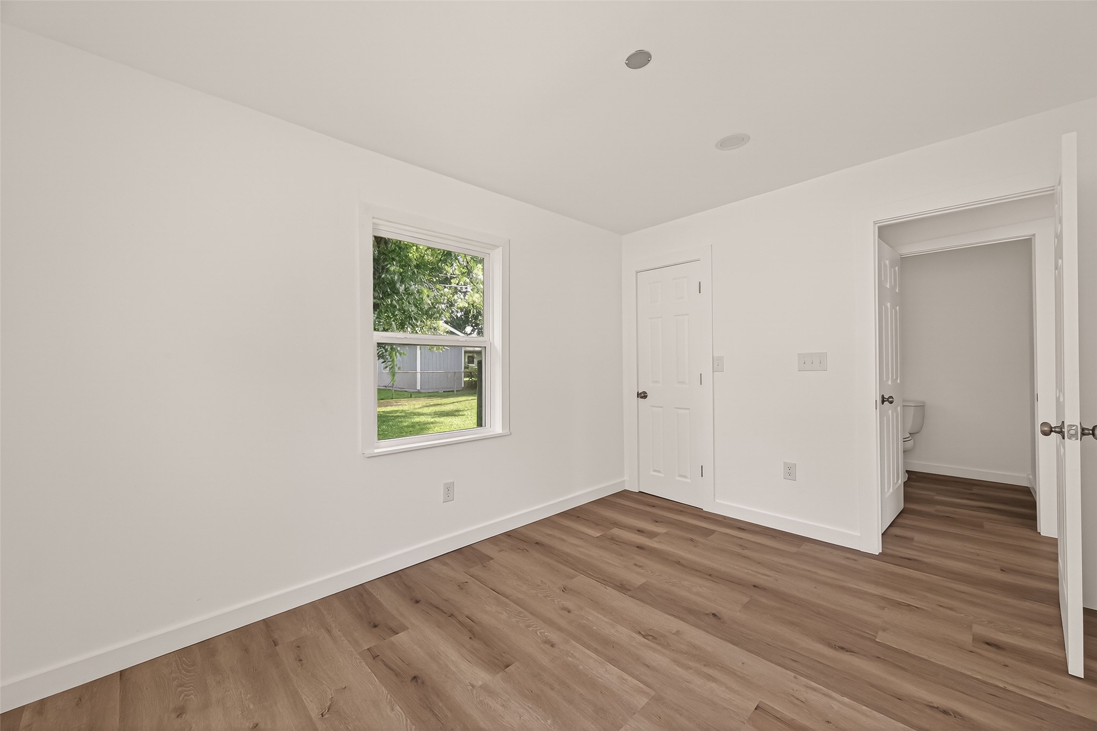 3922 Alsace Street Property Photo 24