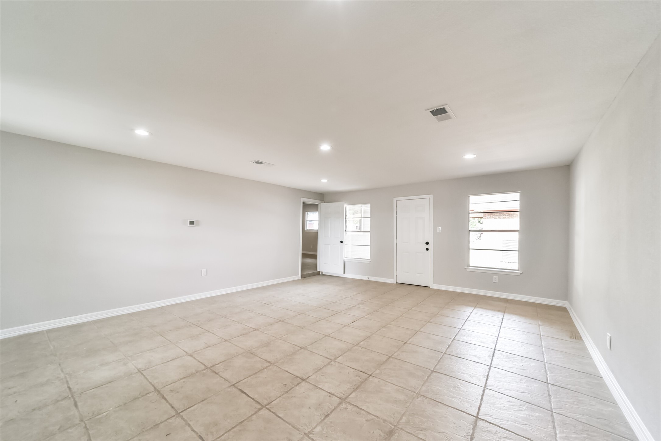 318 E Mitchell Road Property Photo 24