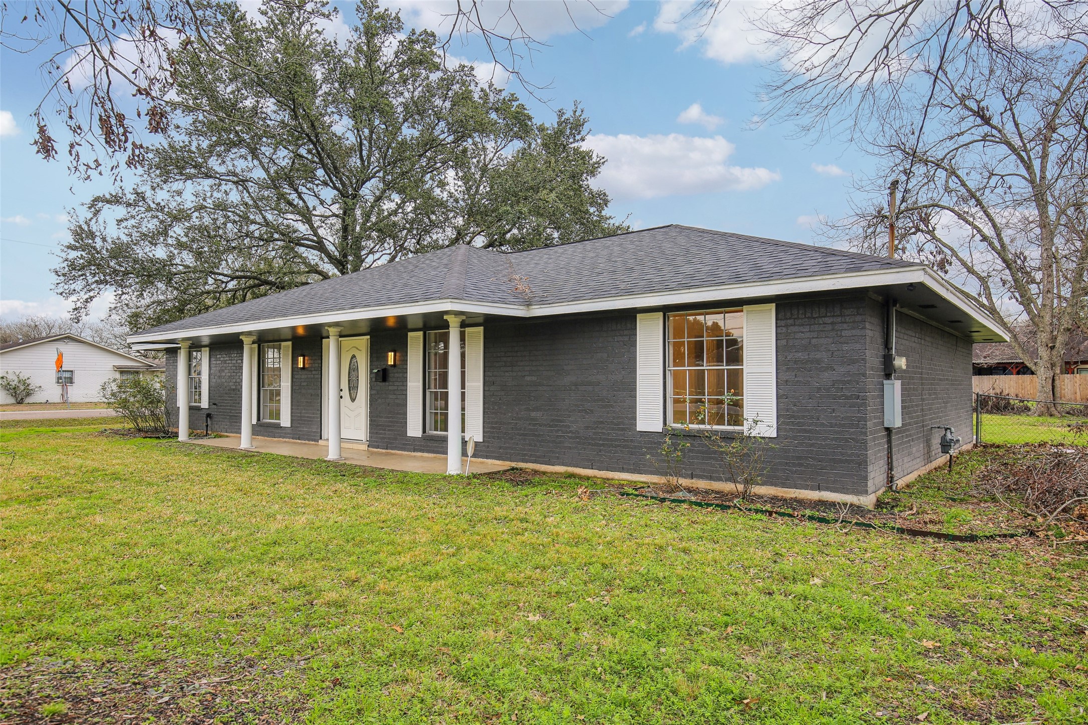 318 E Mitchell Road Property Photo 43
