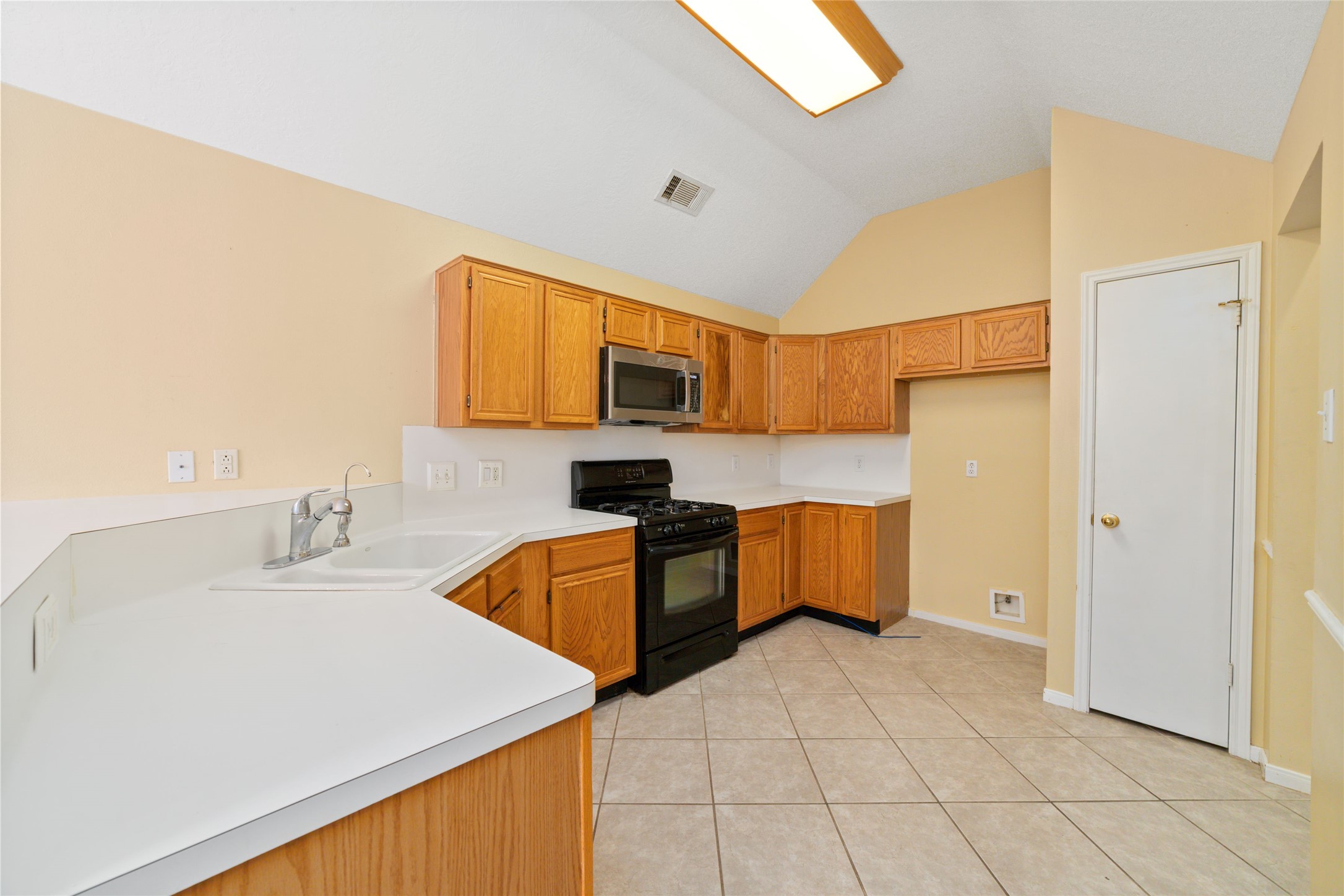 1503 Telkwa Drive Property Photo 9