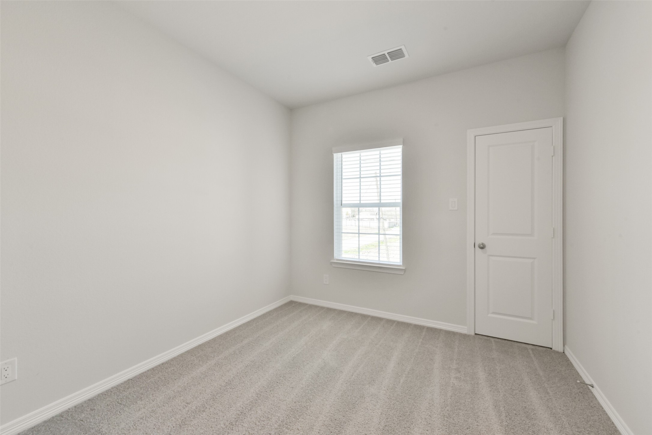 6937 New York Street Property Photo 18