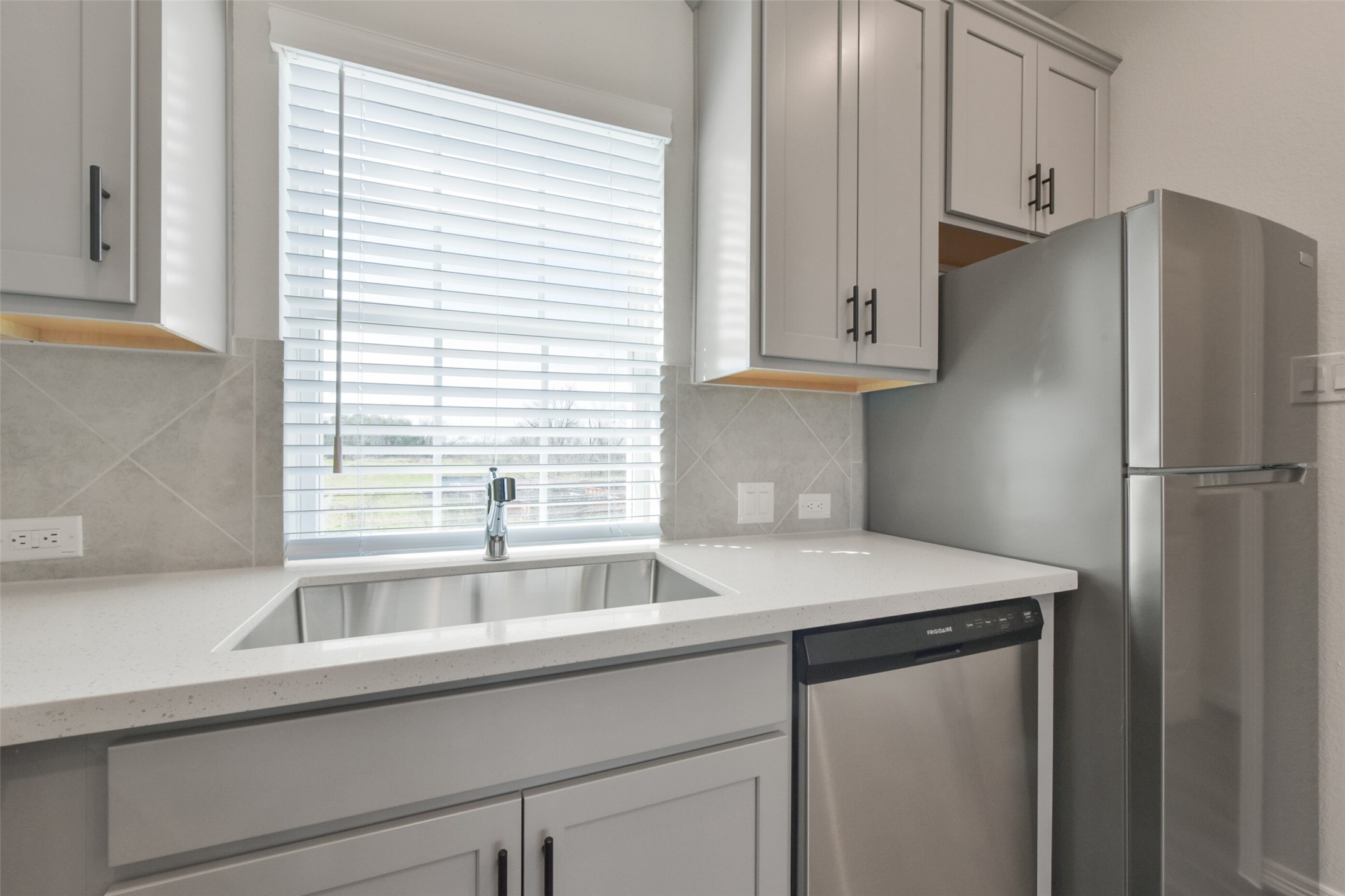 6937 New York Street Property Photo 28