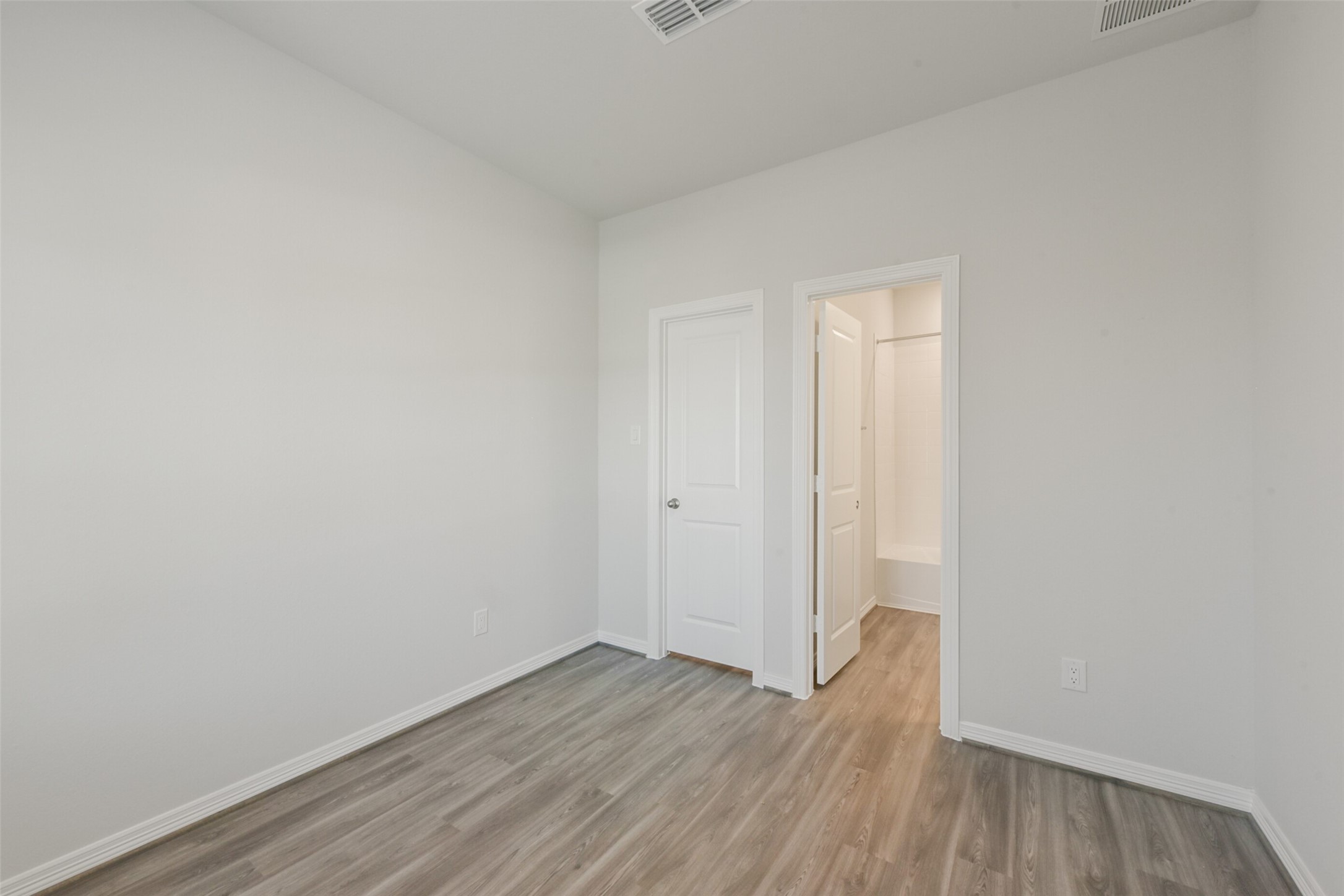 6937 New York Street Property Photo 31