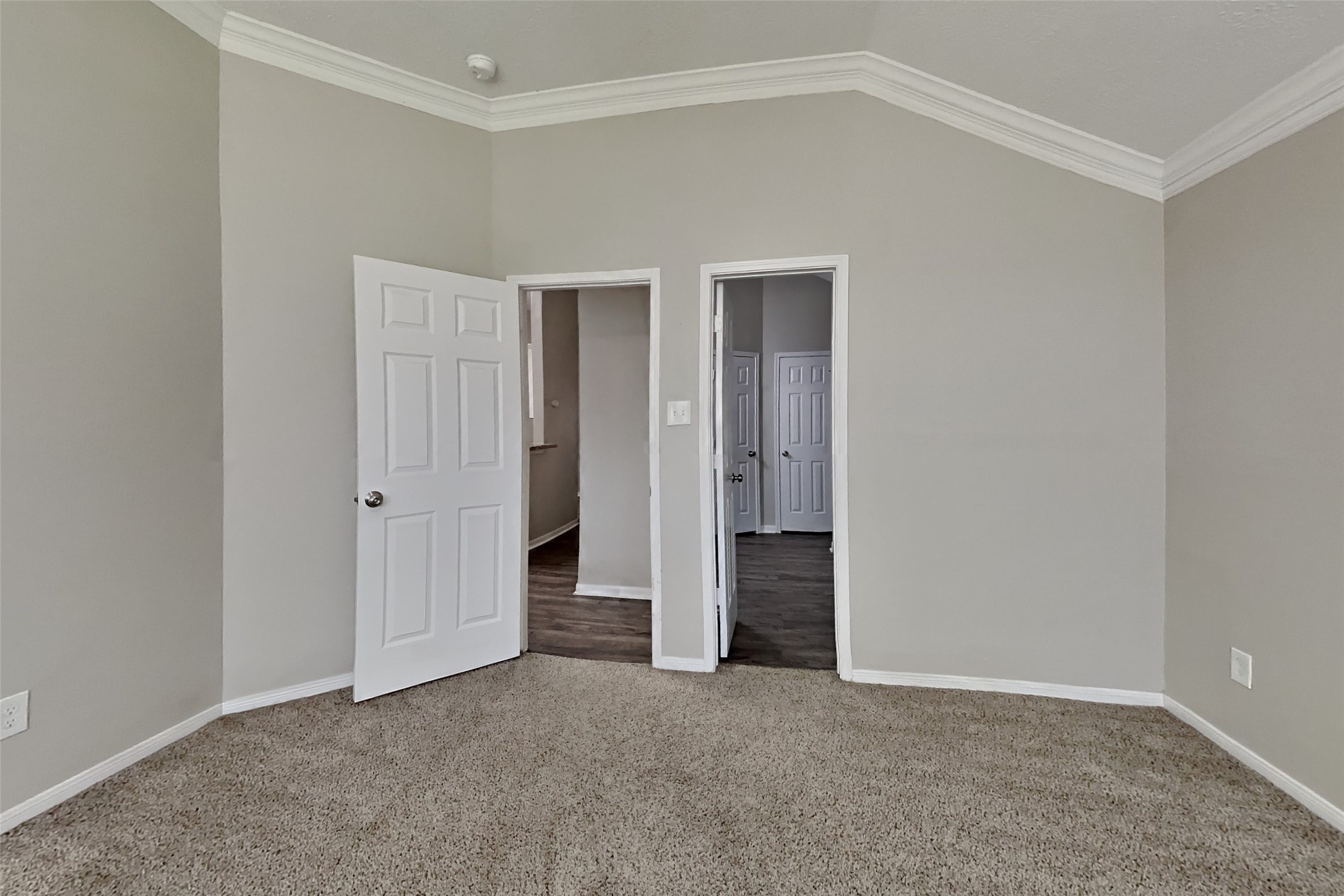20423 Drakewood Drive Property Photo 8