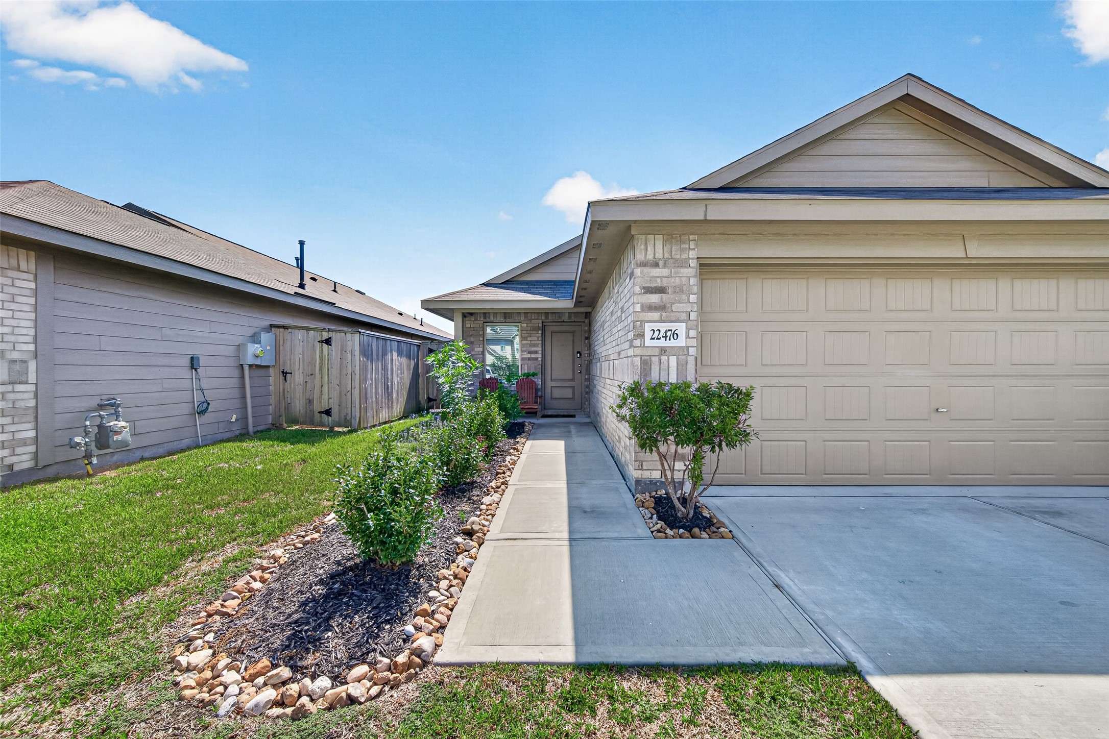 22476 Douglas Court Property Photo 1