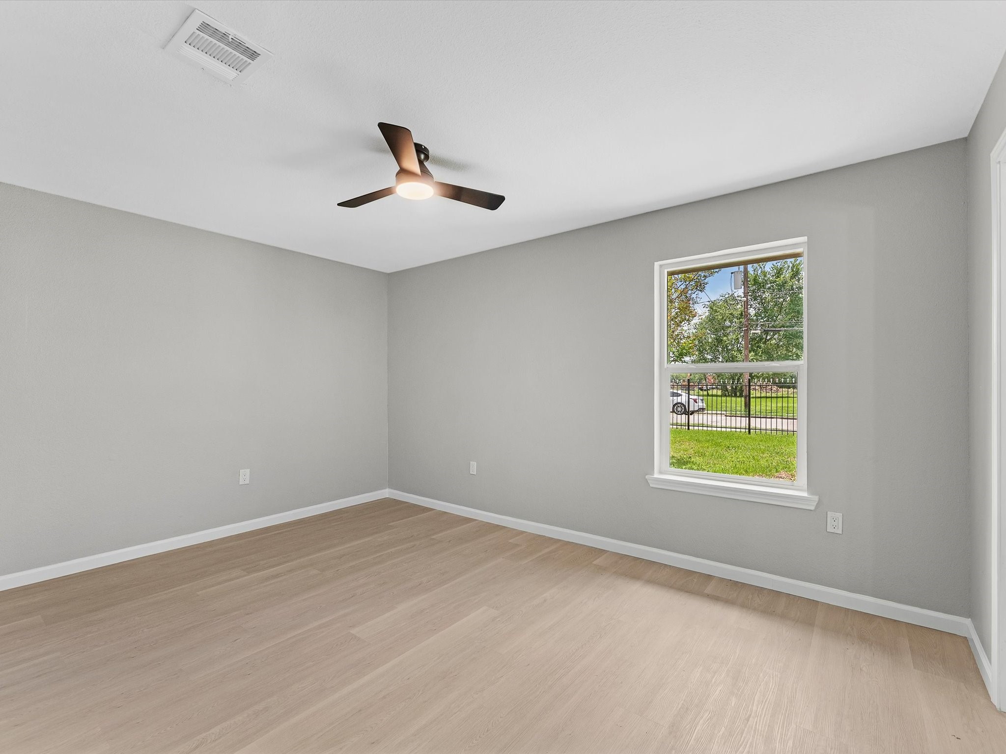 5039 Briscoe Street Property Photo 17