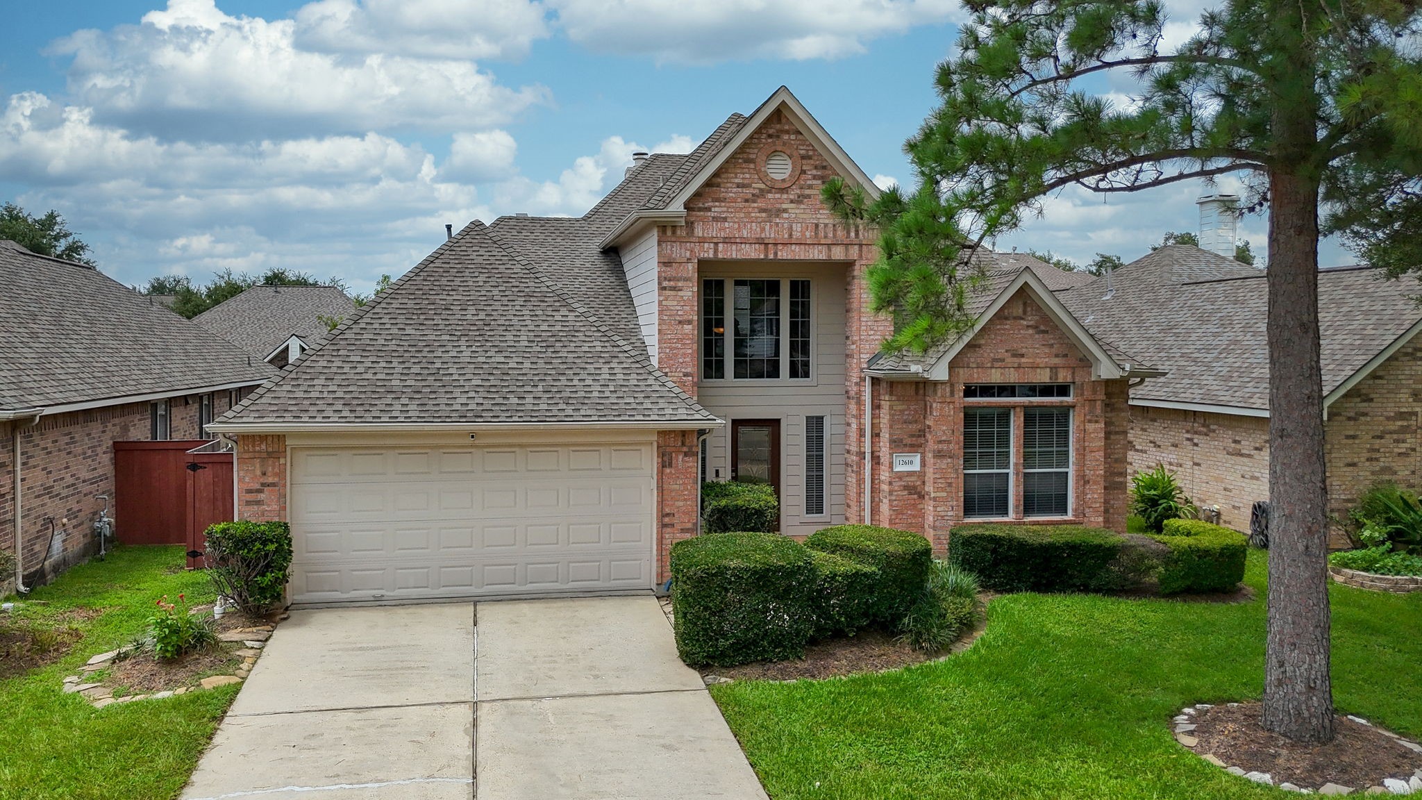 12610 Summerwood Glen Property Photo 1