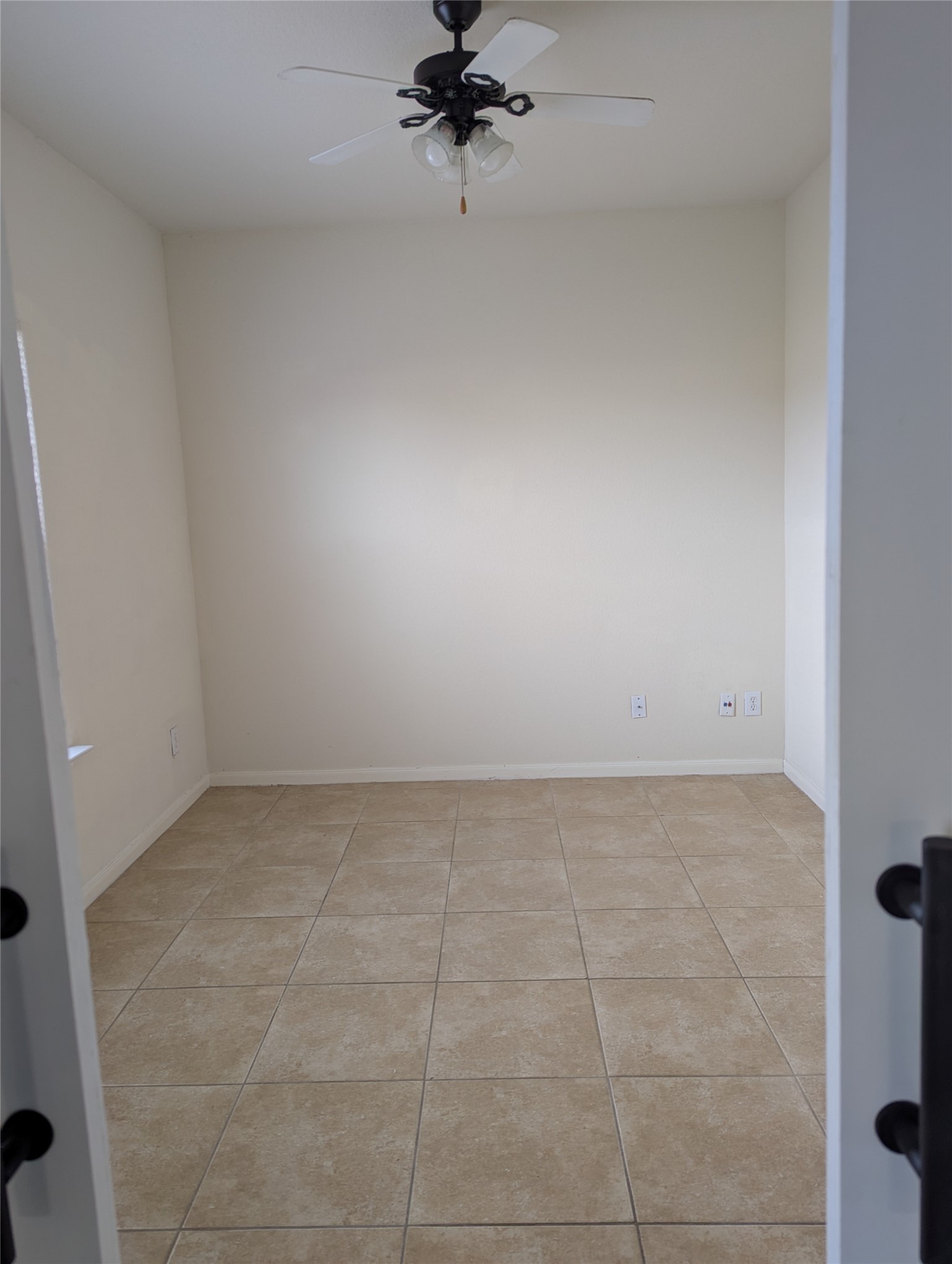3919 Hollow Cove Lane Property Photo 7
