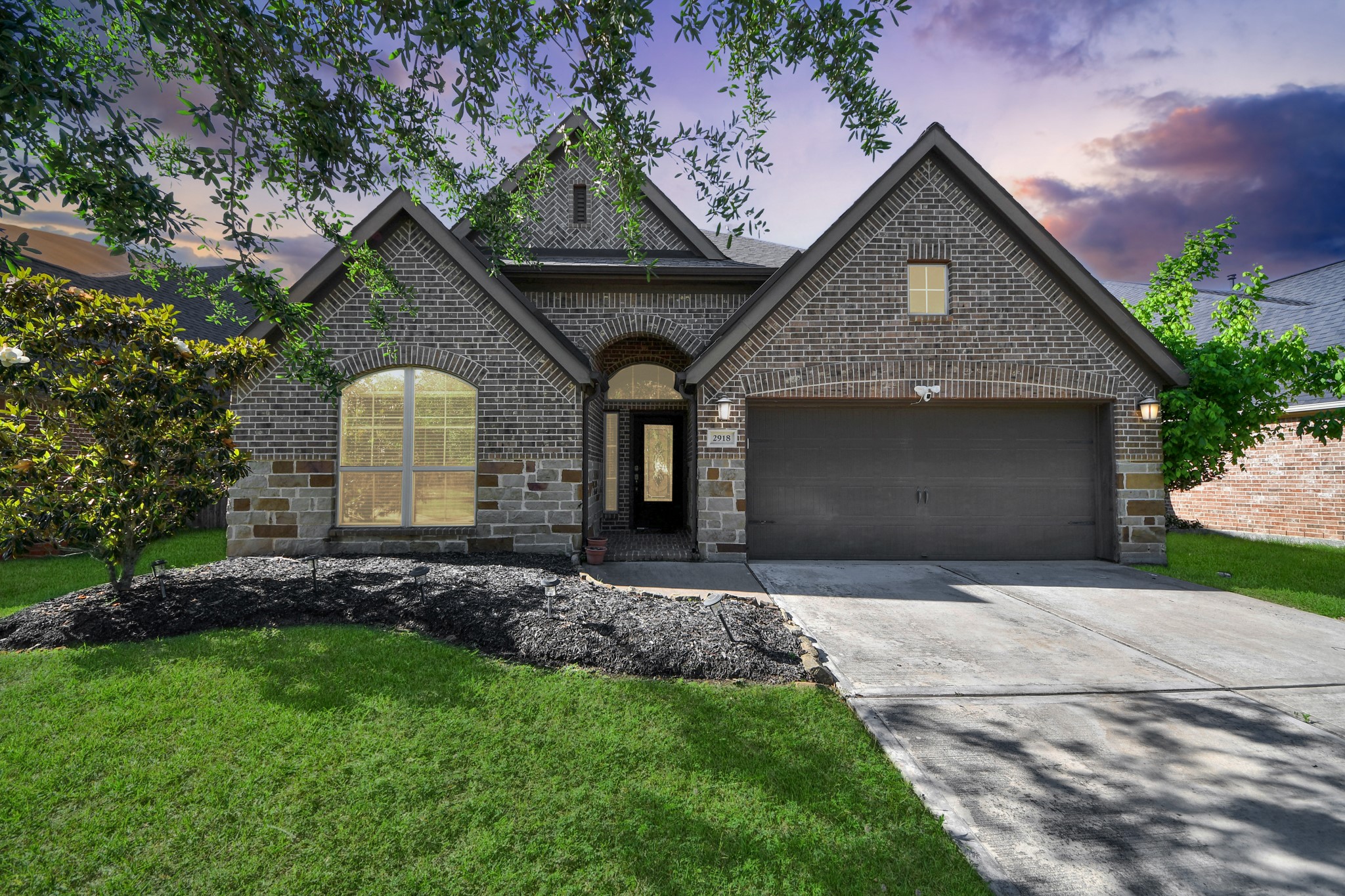 2918 Garden River Lane Property Photo 1