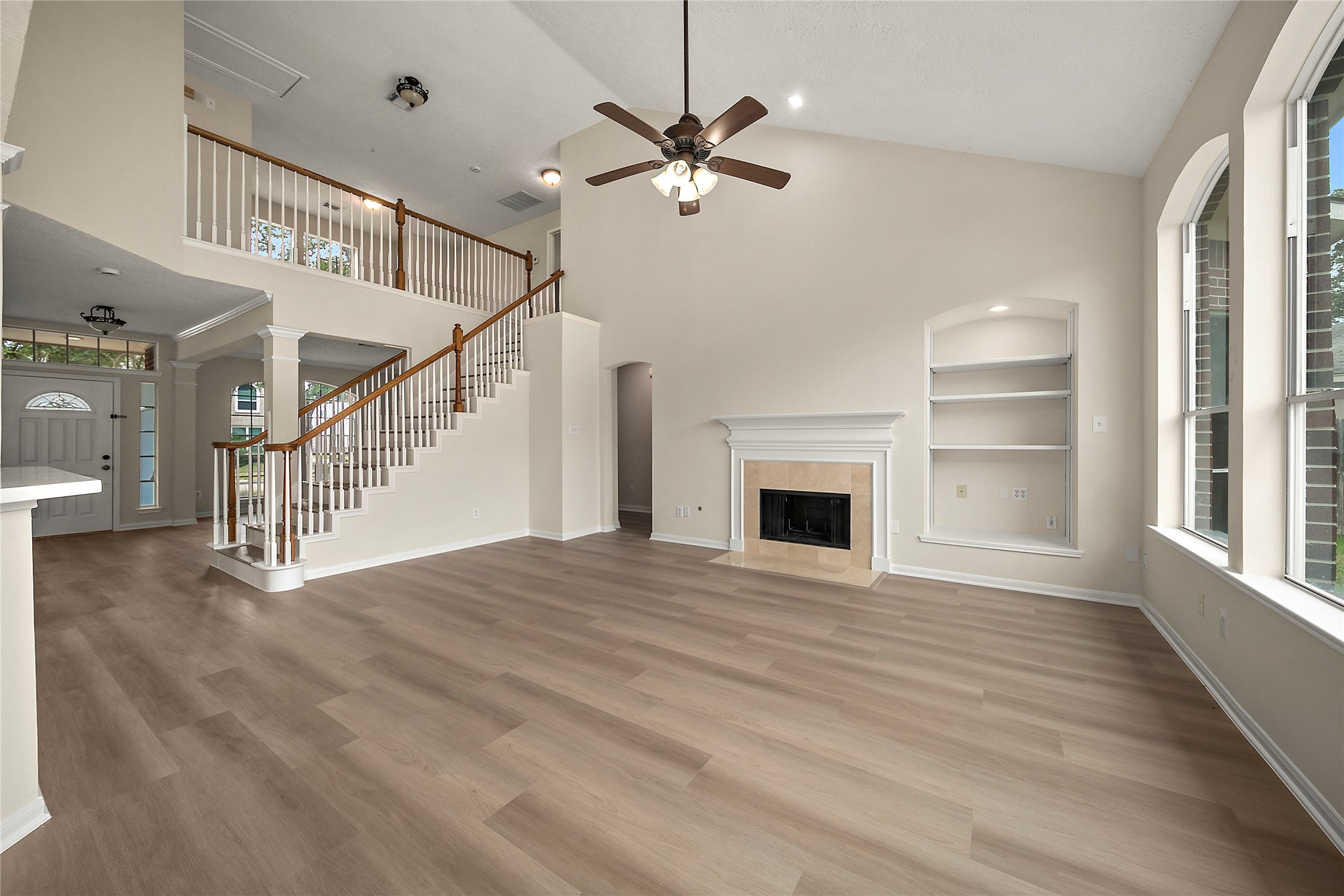 1715 Brightlake Way Property Photo 8
