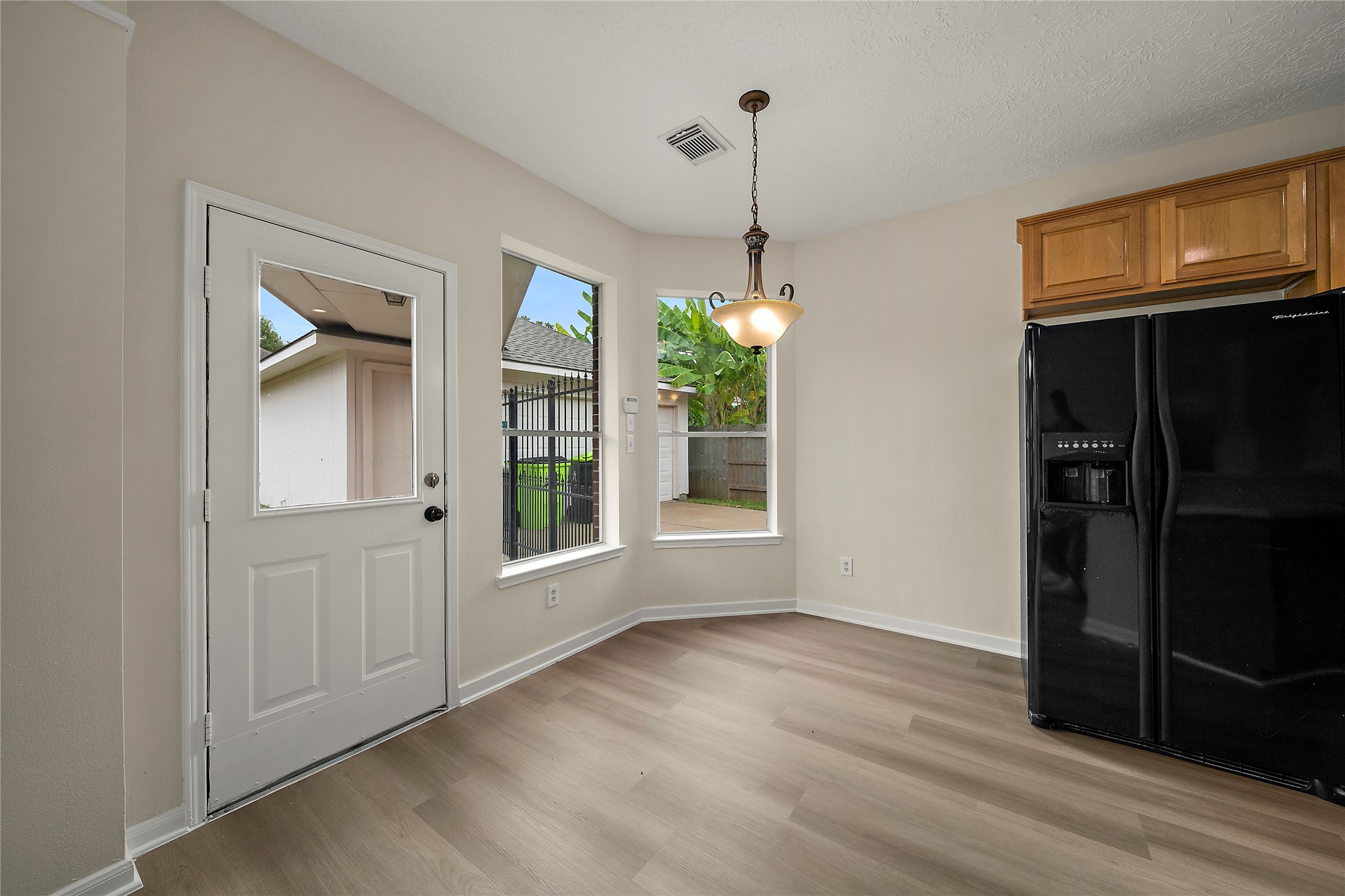 1715 Brightlake Way Property Photo 11