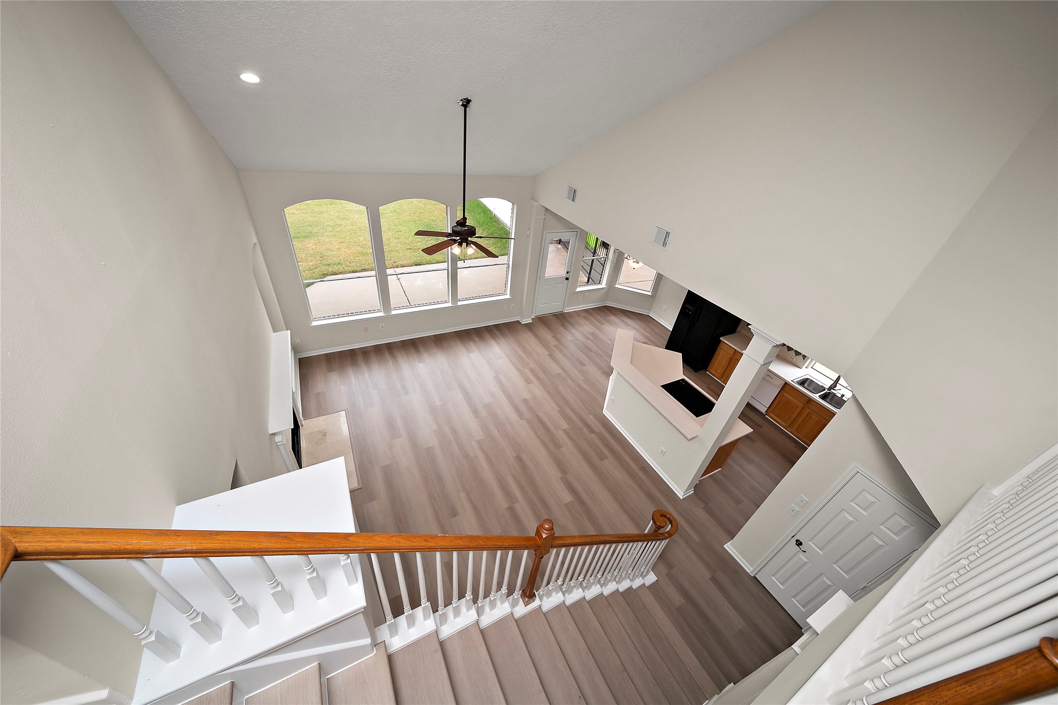 1715 Brightlake Way Property Photo 20