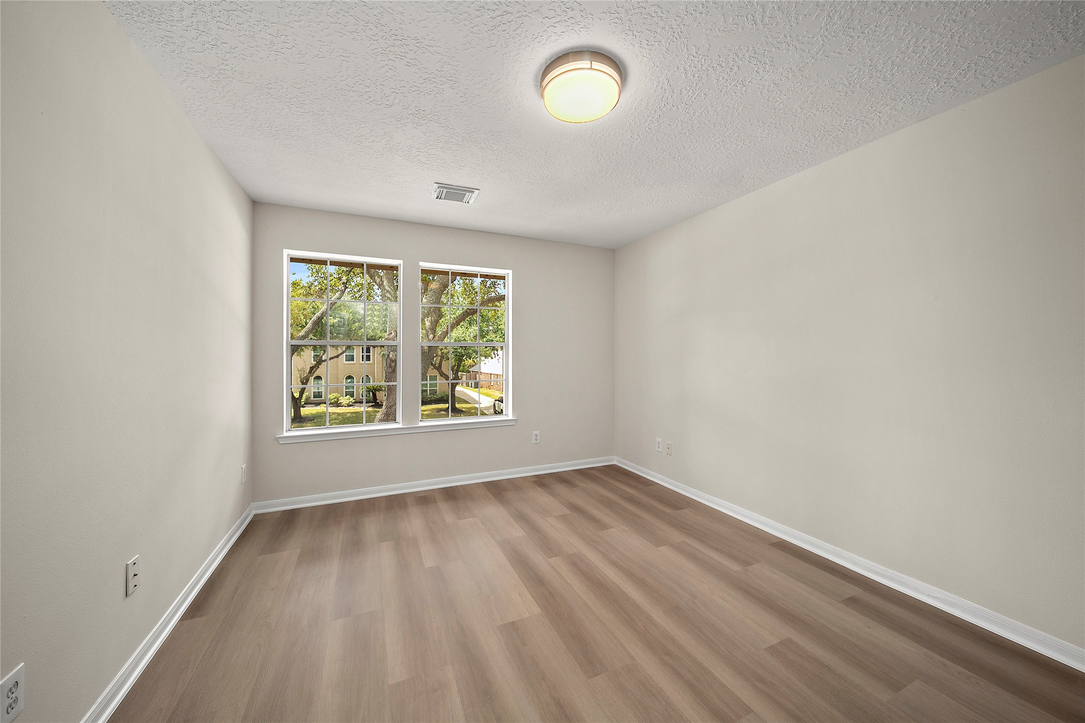 1715 Brightlake Way Property Photo 26