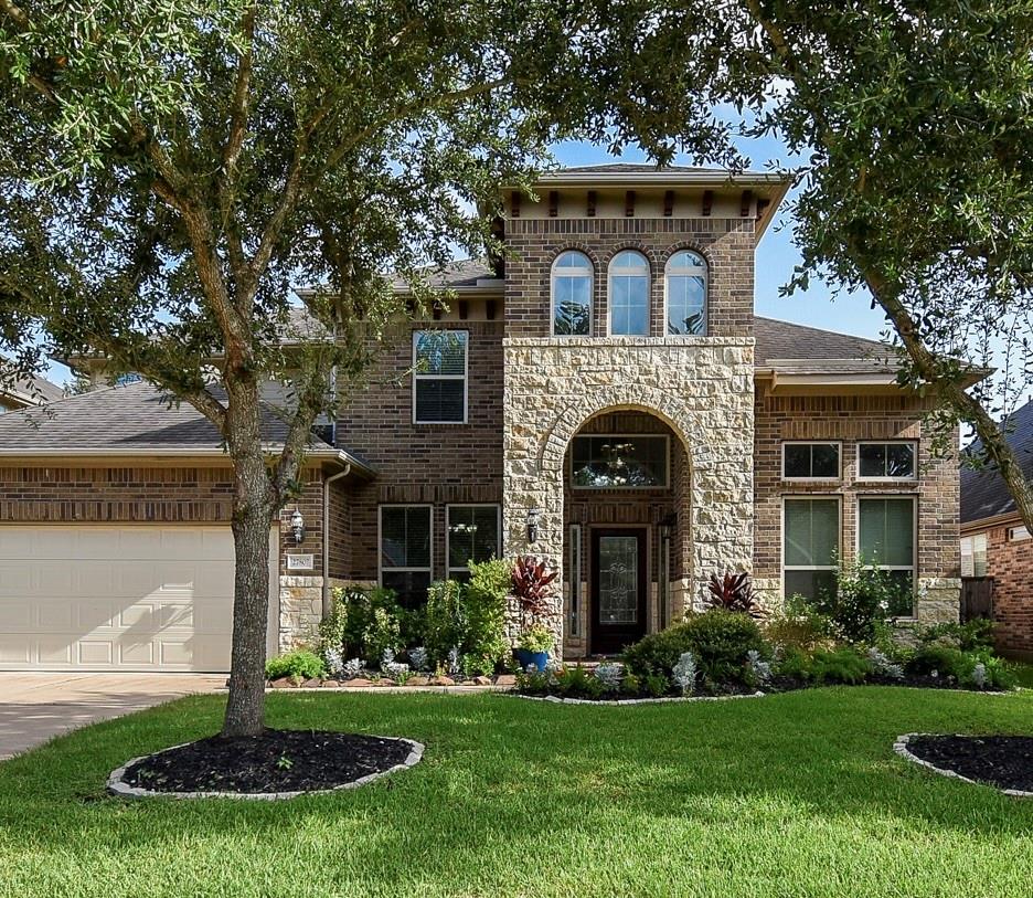 27807 Ashbrook Falls Court, Fulshear TX 77441 Property Photo 1