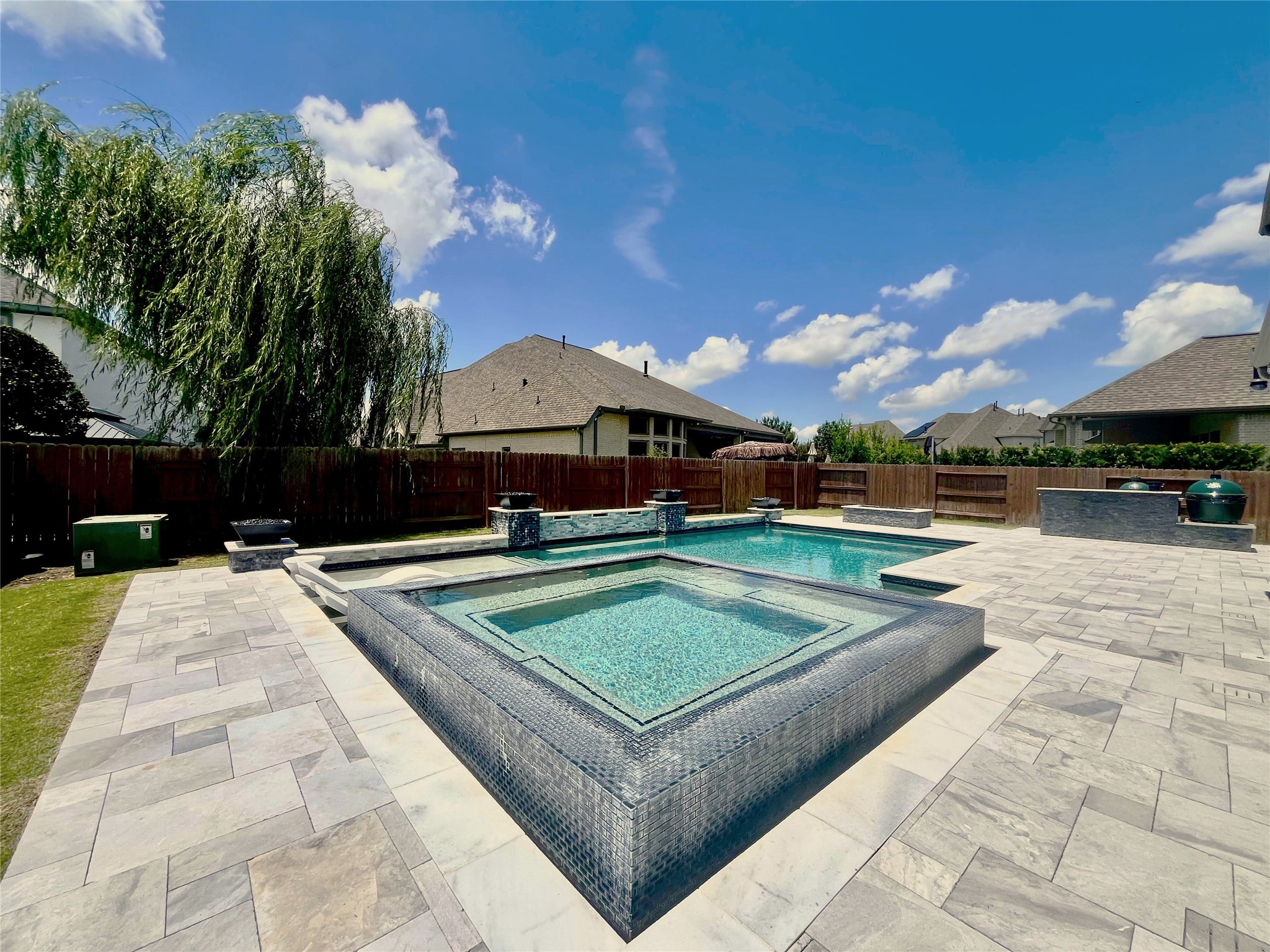 23707 Montclair Forest Trail Property Photo 3