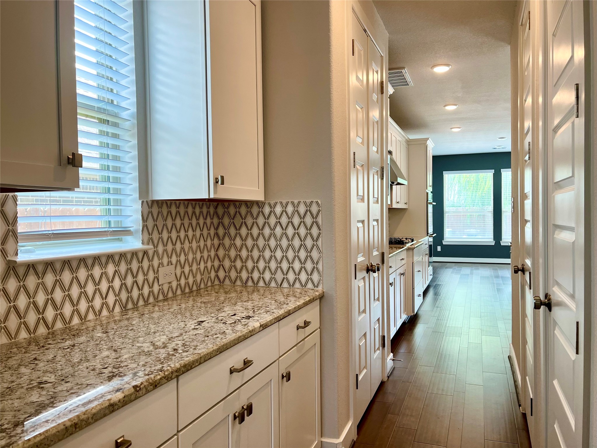 23707 Montclair Forest Trail Property Photo 9