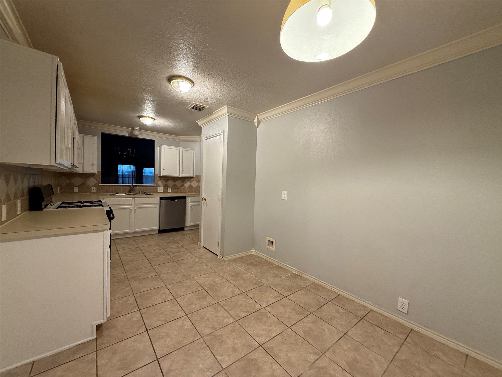 19134 Broadwind Lane Property Photo 8