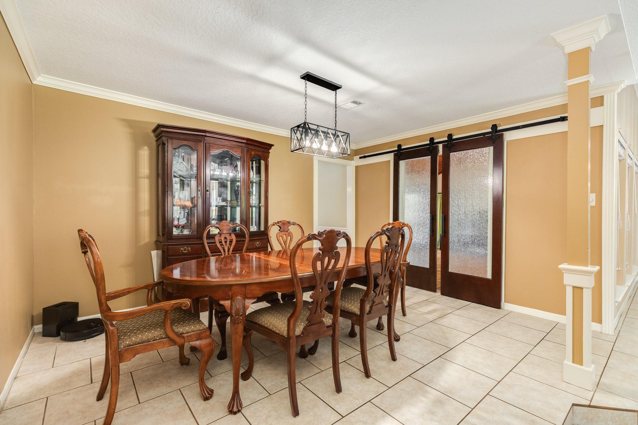 54 Royal Oak Circle, Lake Jackson Tx 77566 Property Photo 11