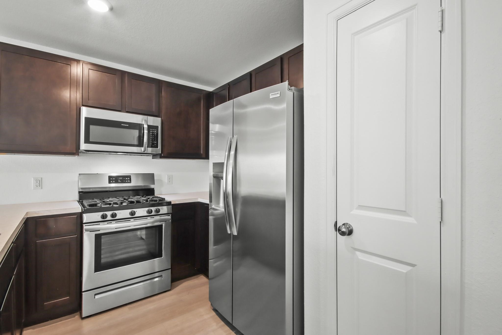 8807 Bar Harbor Drive Property Photo 6