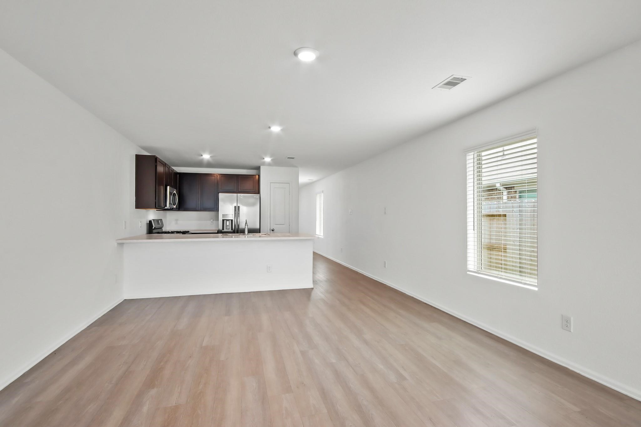 8807 Bar Harbor Drive Property Photo 7
