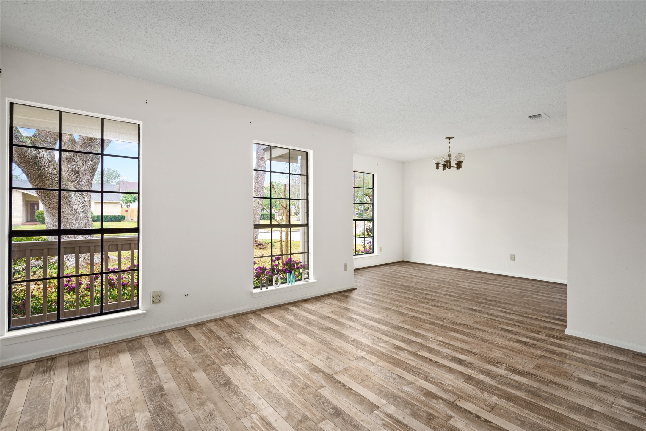 3107 Timber View Drive Property Photo 1