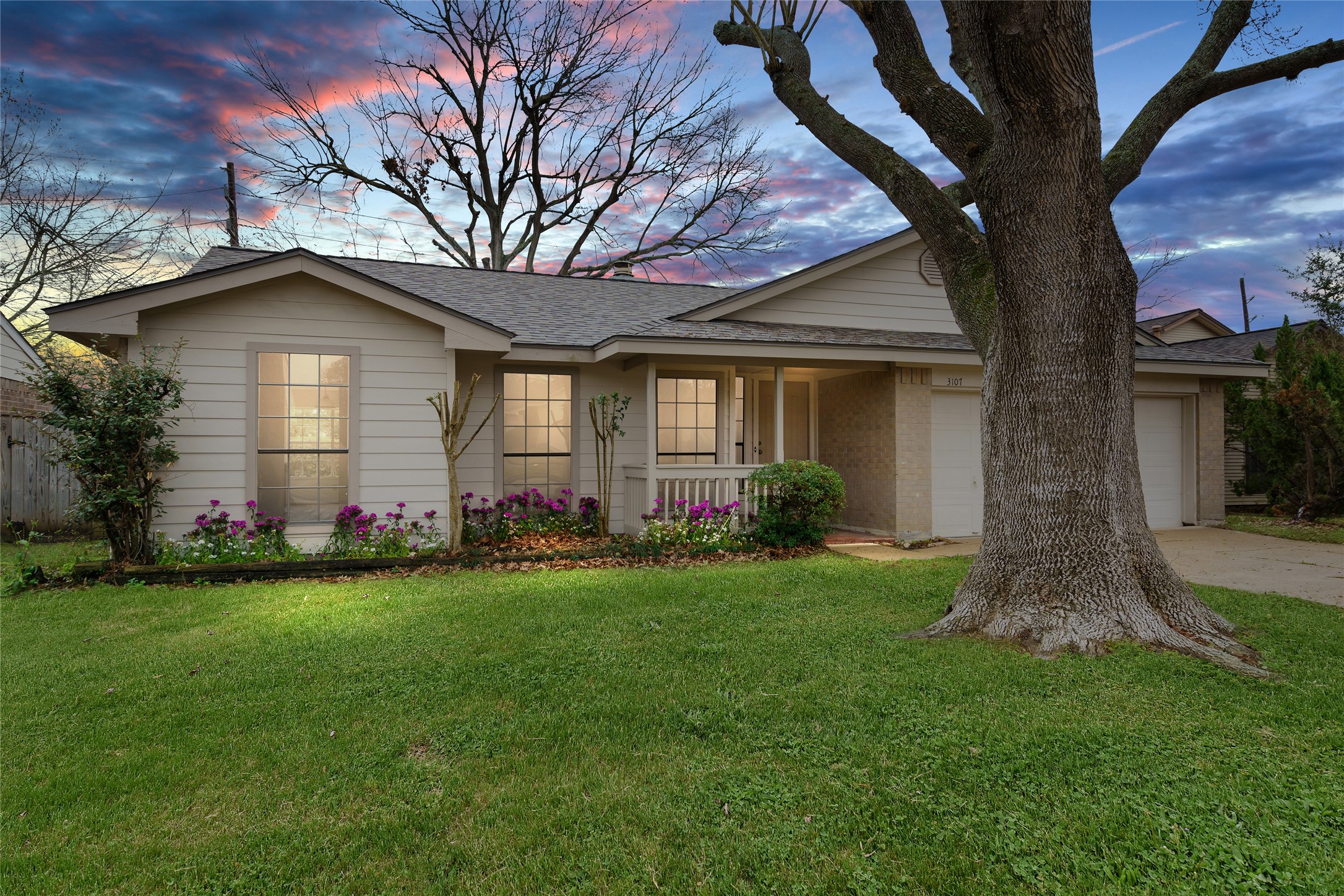 3107 Timber View Drive Property Photo 2