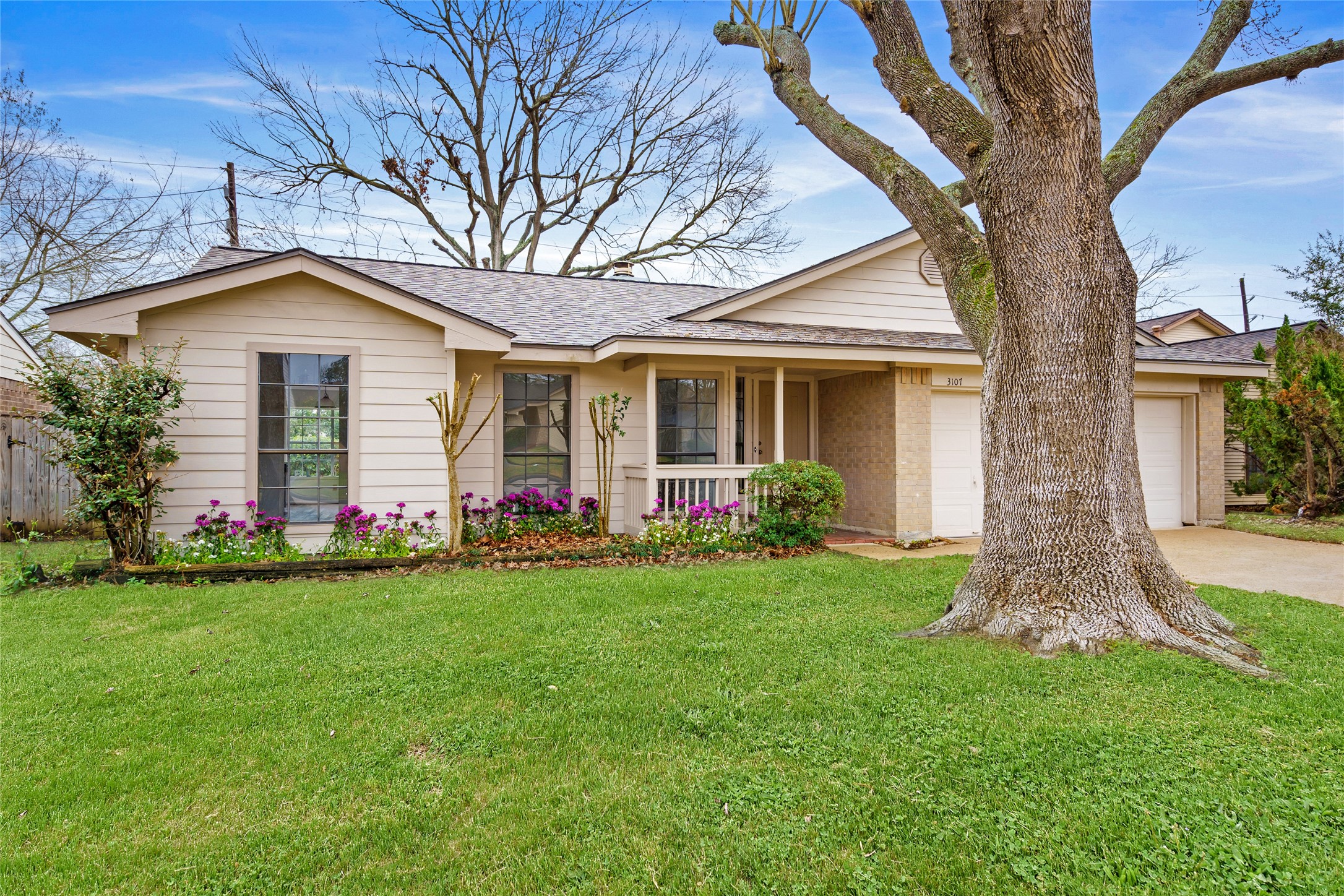3107 Timber View Drive Property Photo 4