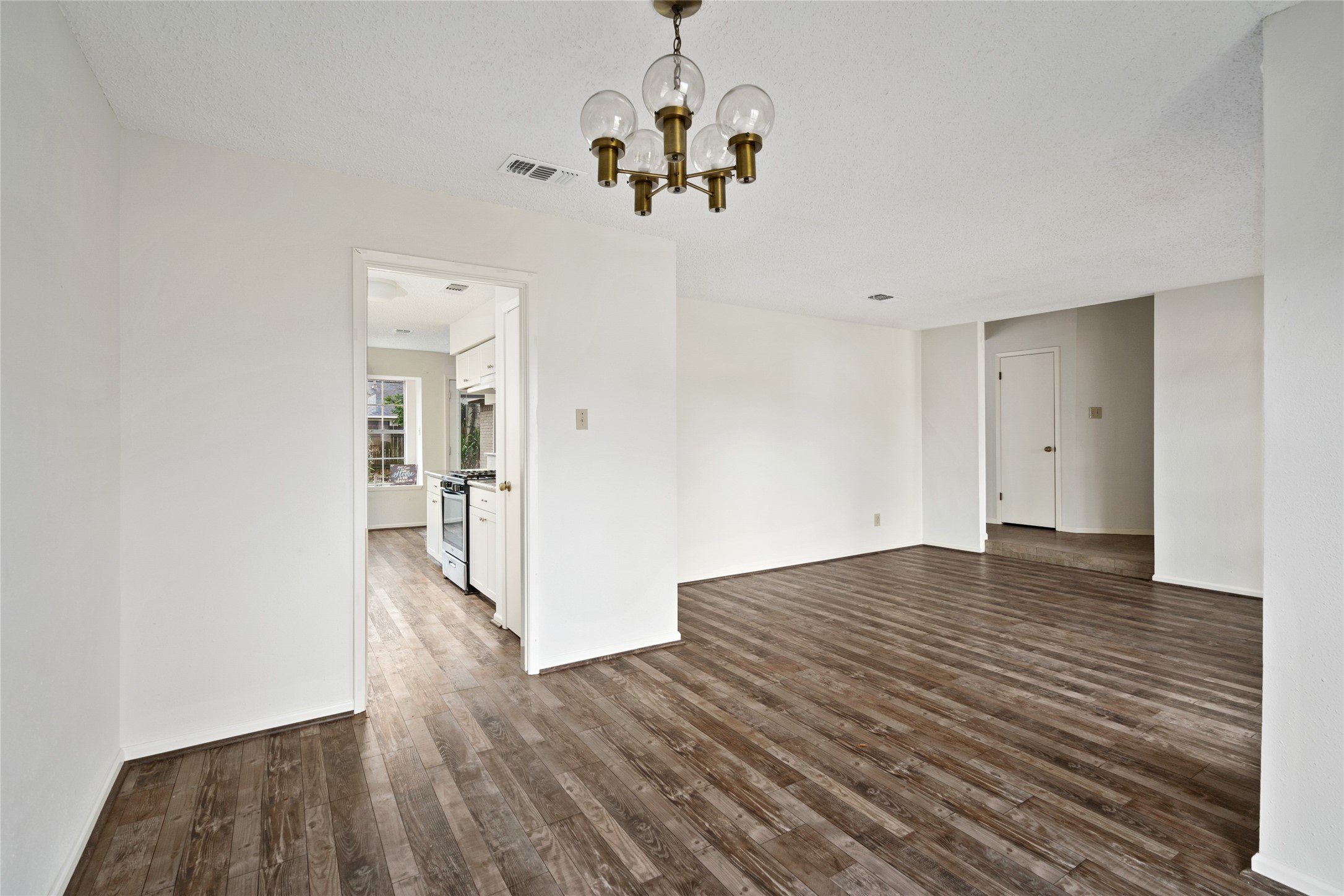 3107 Timber View Drive Property Photo 10