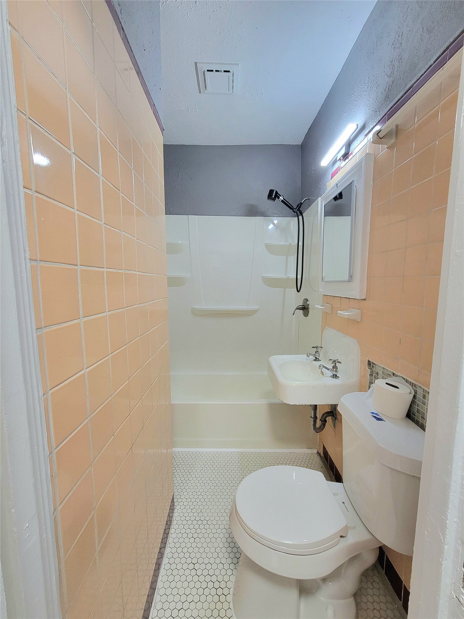 1238 Peden Street 2 Property Photo 6