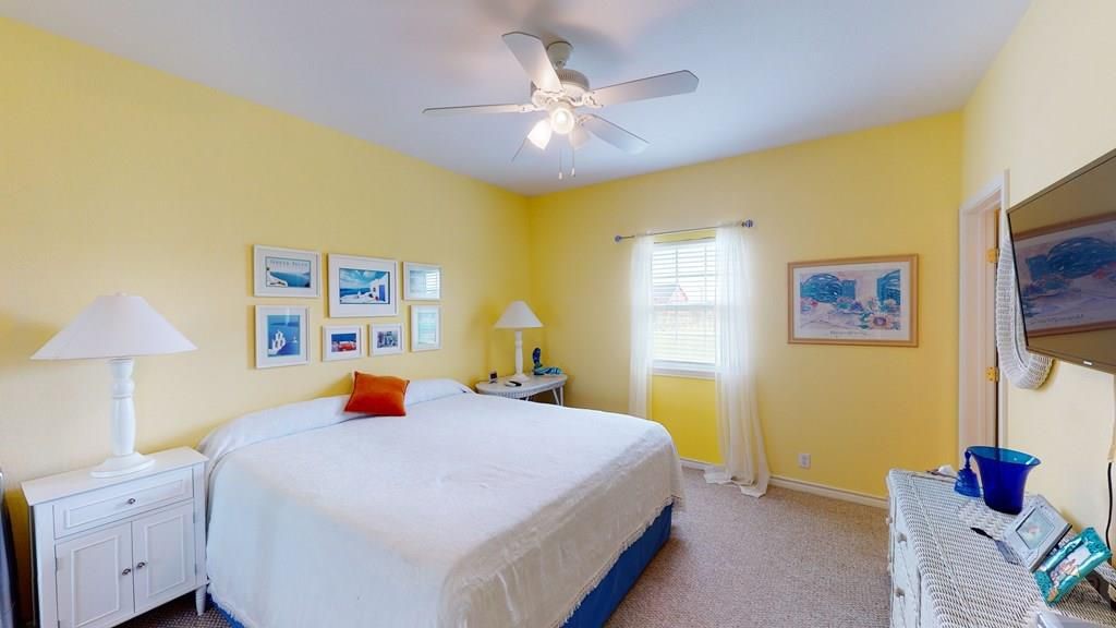 978 Mary Ann Property Photo 4