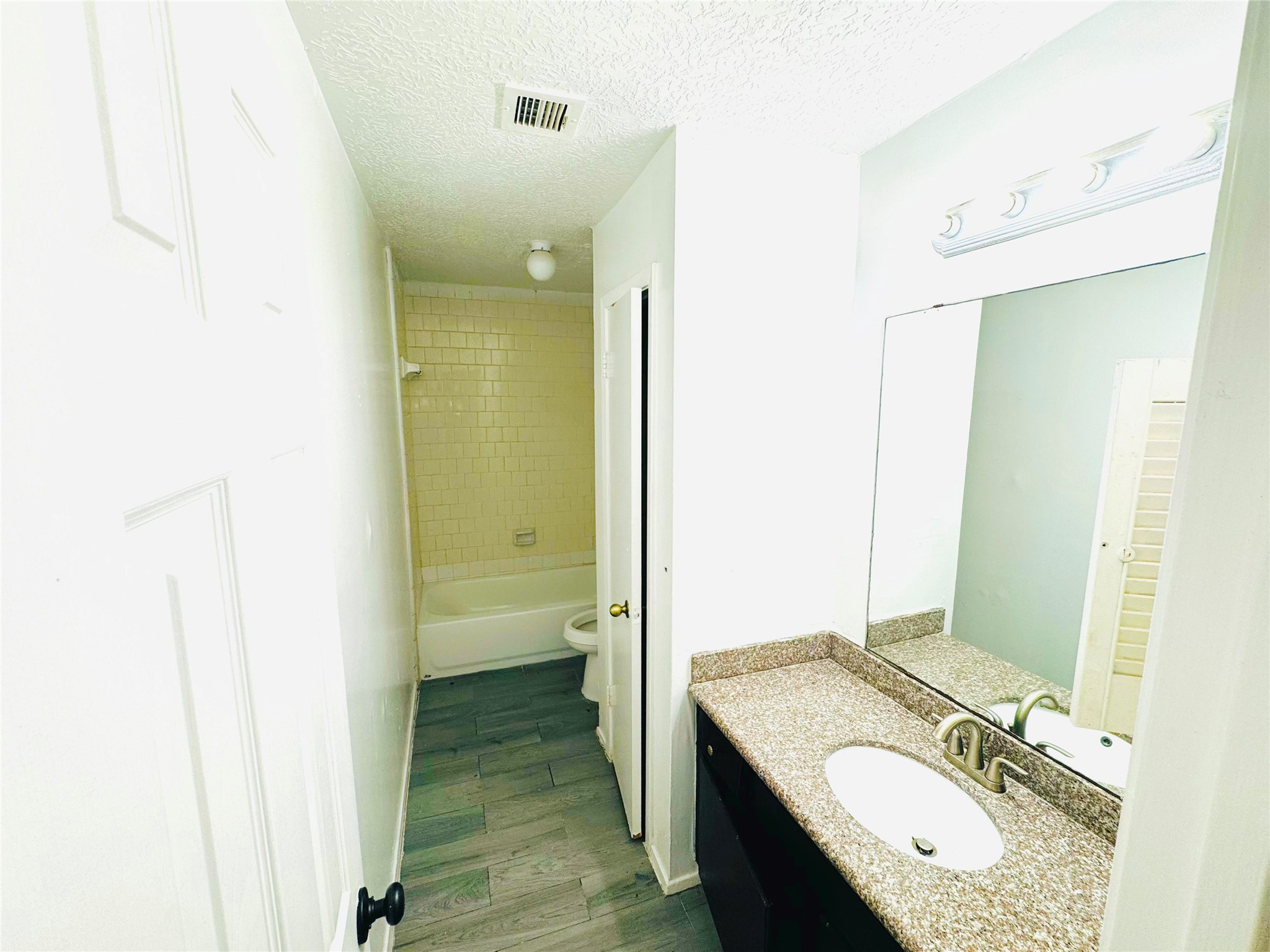 1803 Ripple Creek Drive Property Photo 16