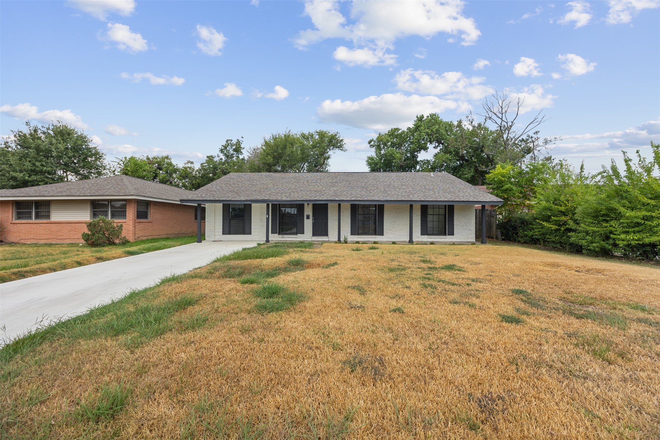 608 Lloyd Drive Property Photo 2