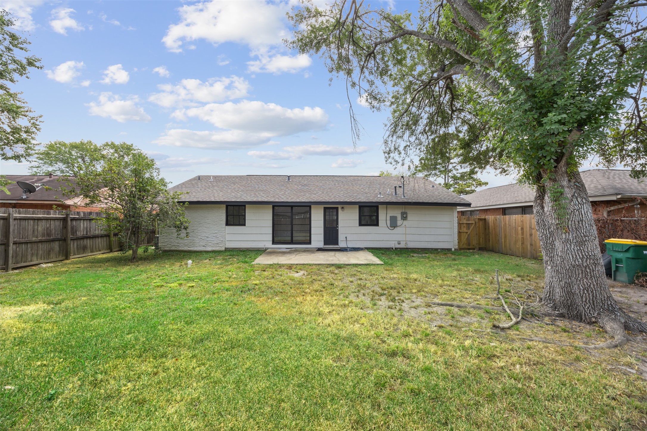 608 Lloyd Drive Property Photo 21