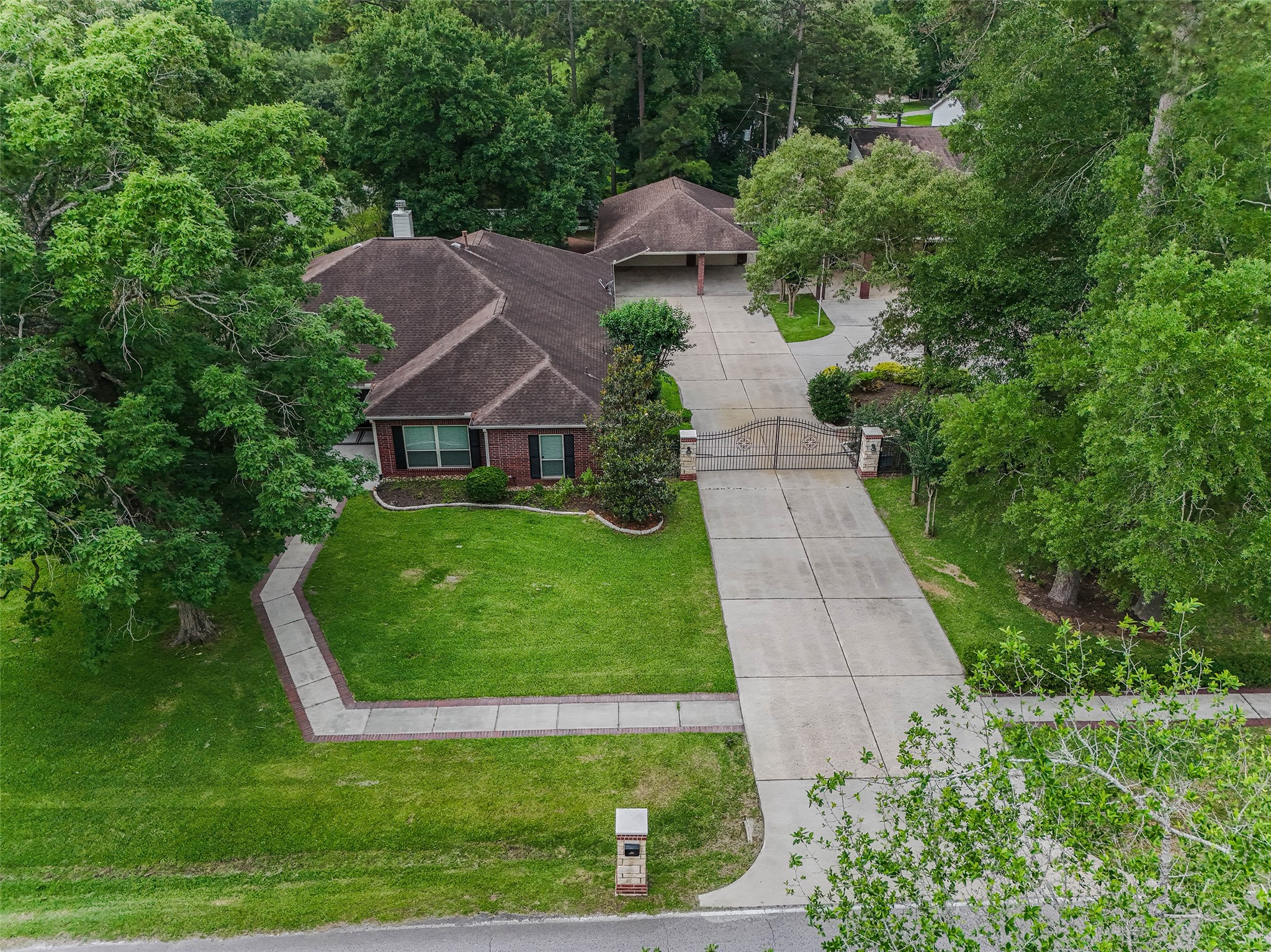 700 Carriage Hills Boulevard Property Photo 1