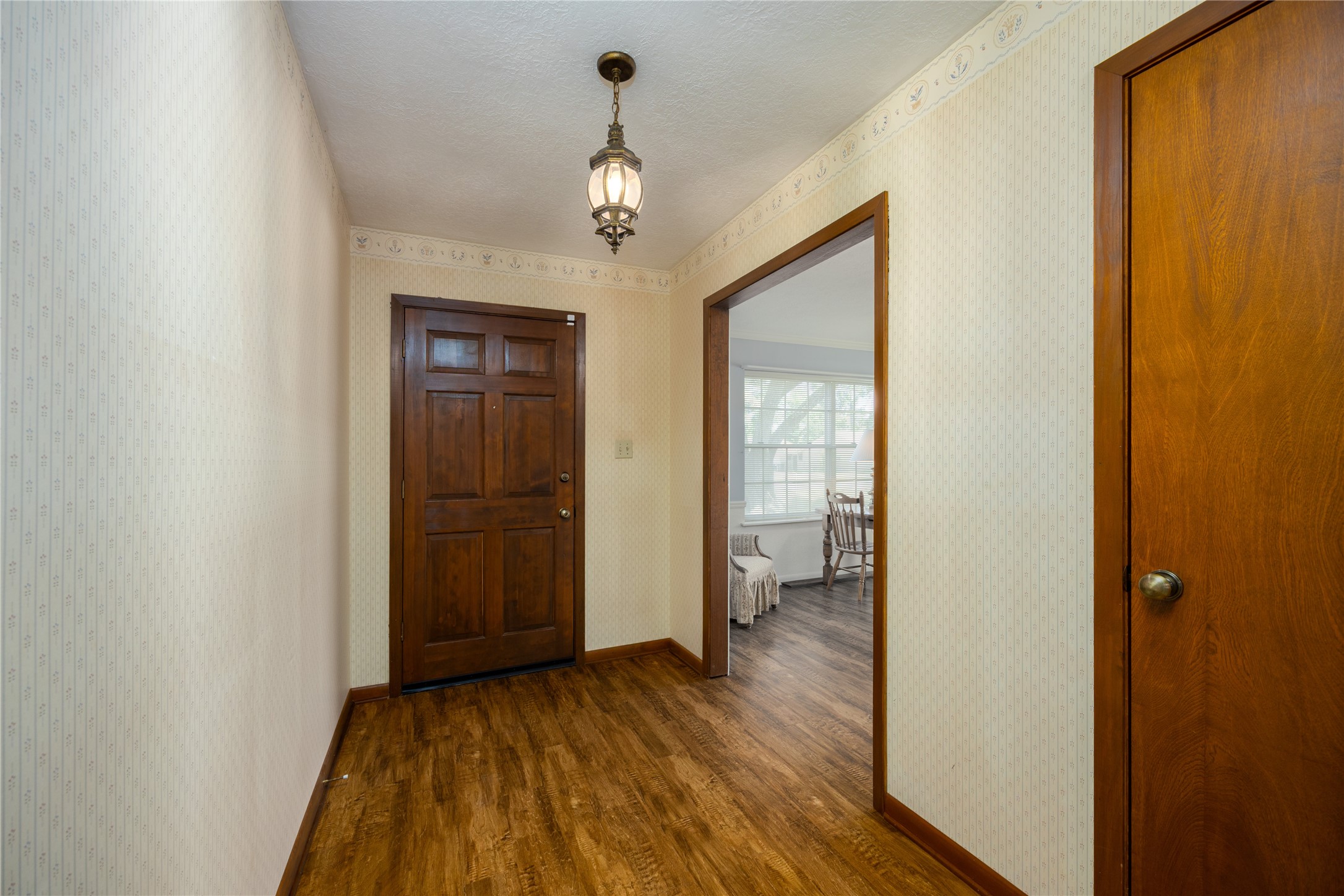 5821 Russell Lane Lane Property Photo 10