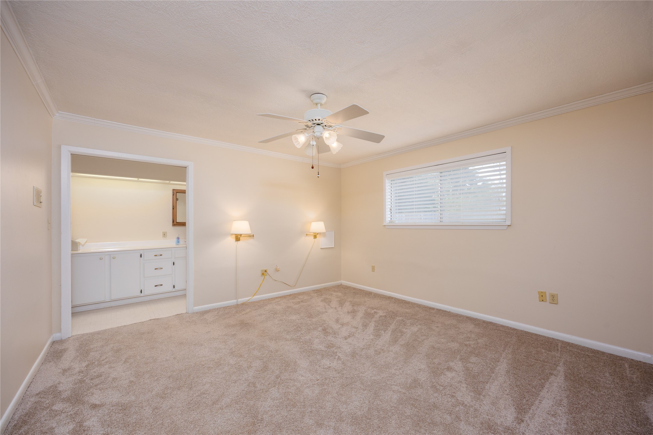 5821 Russell Lane Lane Property Photo 21