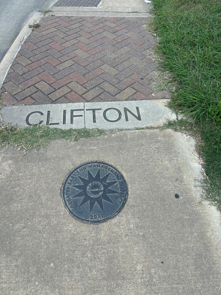 5621 Harrisburg Boulevard Property Photo 5