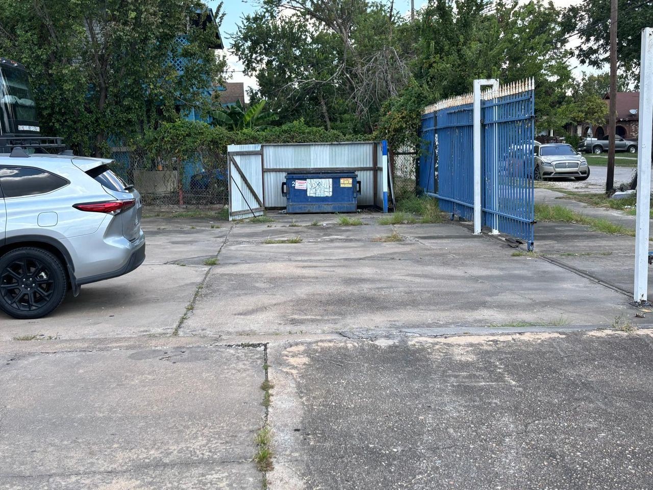 5621 Harrisburg Boulevard Property Photo 10