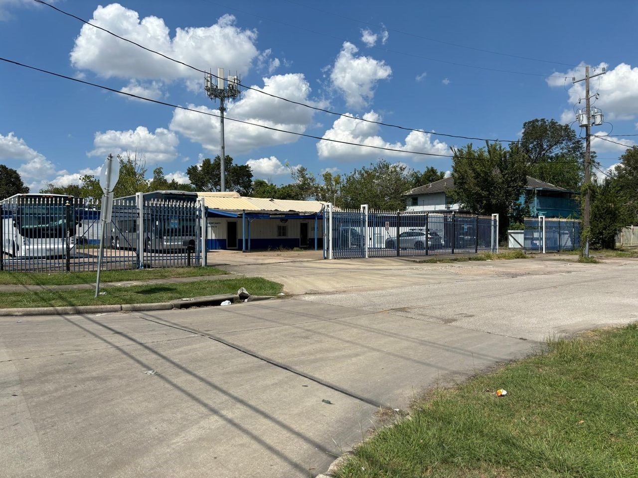 5621 Harrisburg Boulevard Property Photo 23