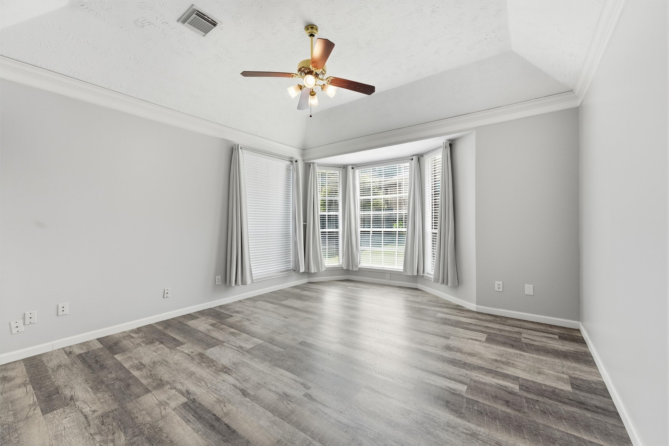 4431 Forest Creek Property Photo 14