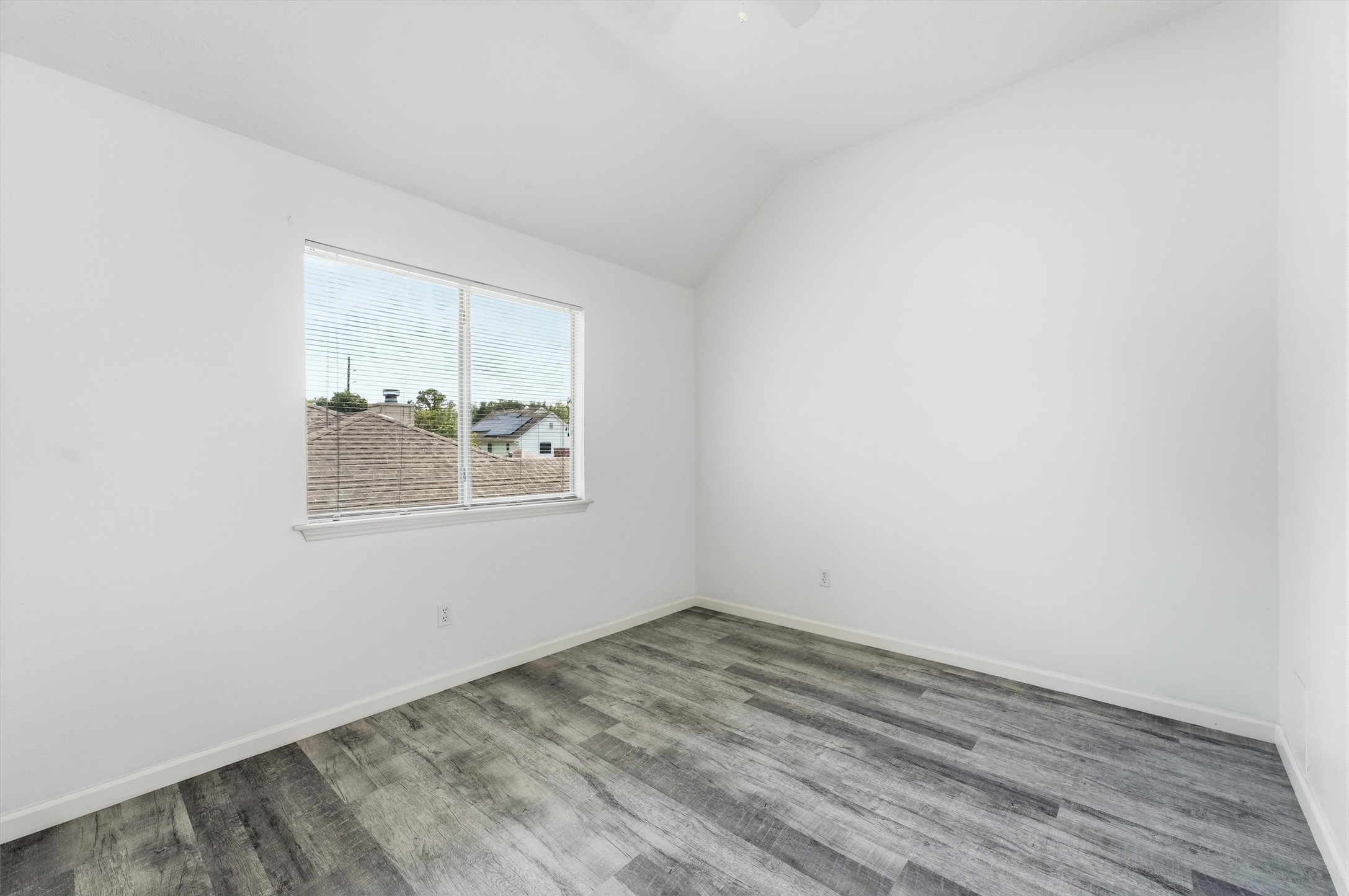 4431 Forest Creek Property Photo 23
